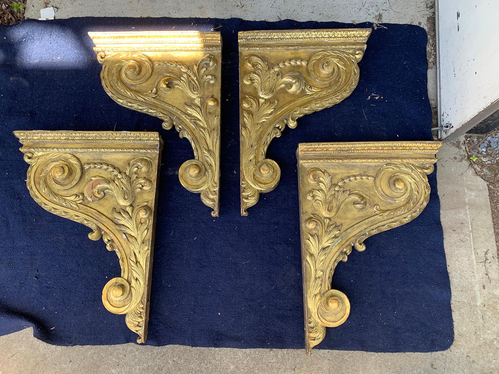 Set of Four 18th Century French Giltwood Corbels / Brackets In Good Condition In Atlanta, GA