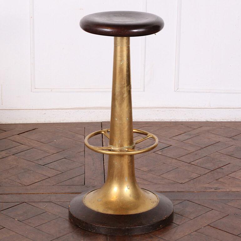 Set of Four 1920s, 30s Brass and Mahogany Bar Stools In Good Condition In Vancouver, British Columbia