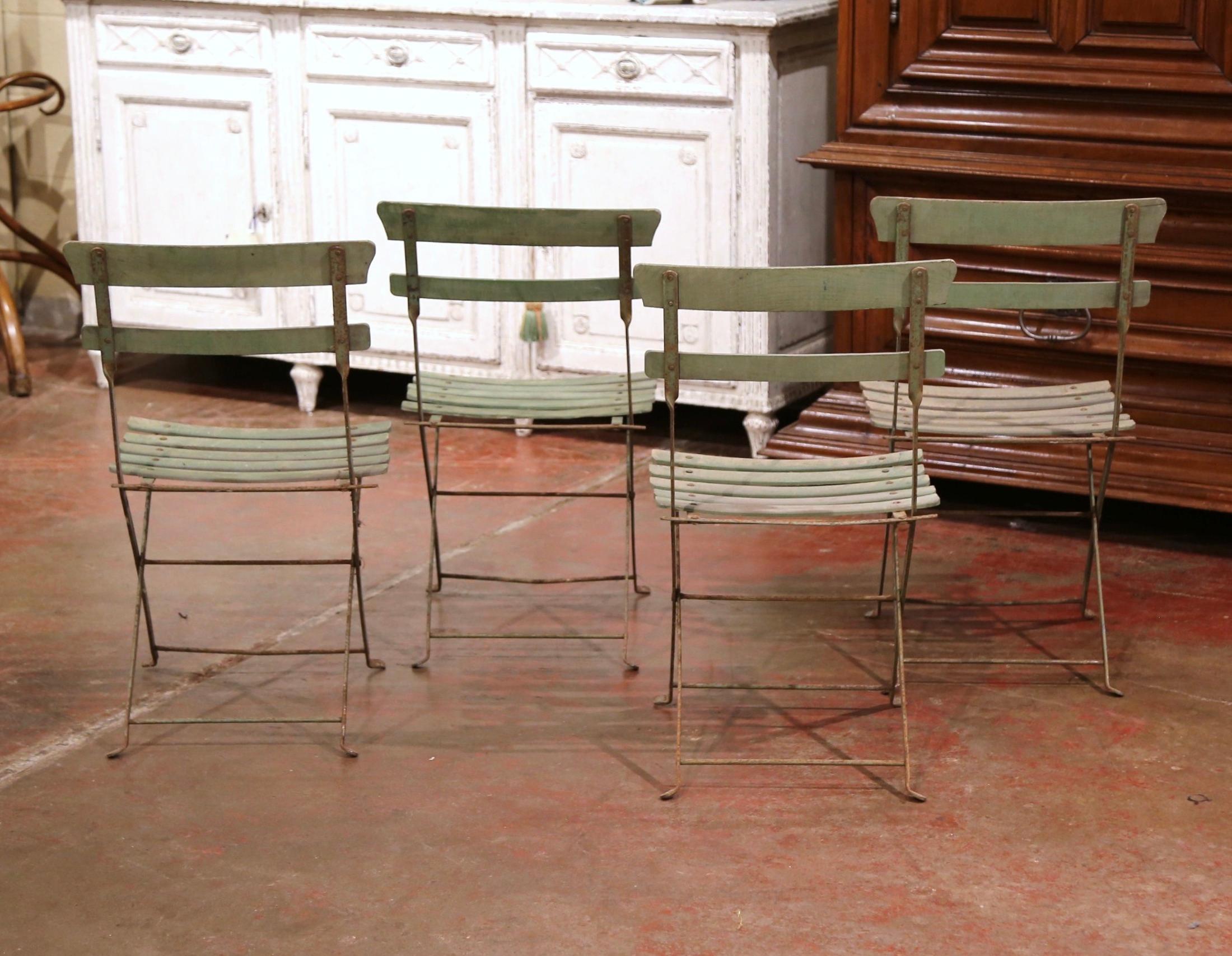 Set of Four 1920s French Iron and Wood Painted Folding Garden Chairs In Good Condition In Dallas, TX