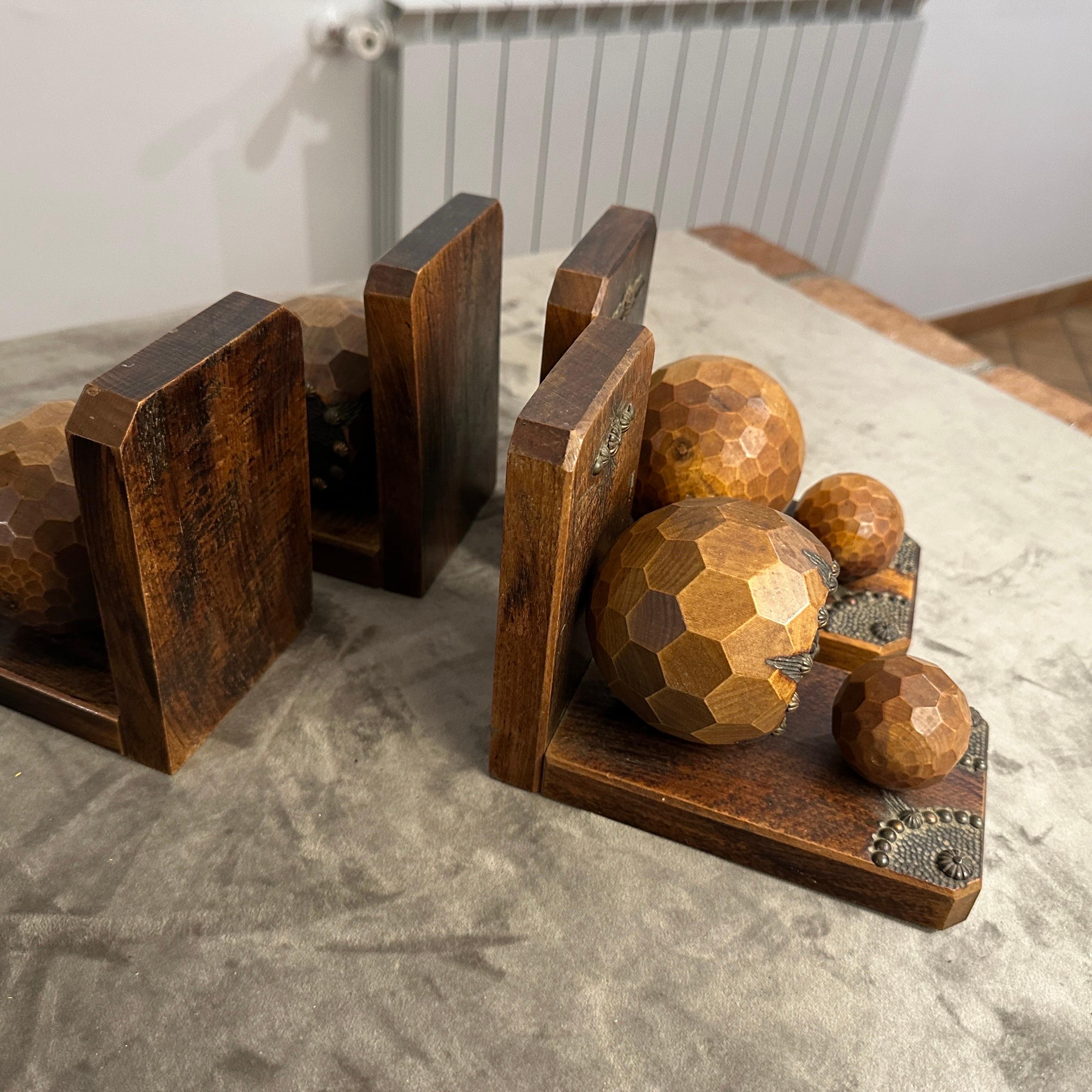 Set di quattro reggilibri francesi in legno e ferro Art Déco degli anni '30 in vendita 14