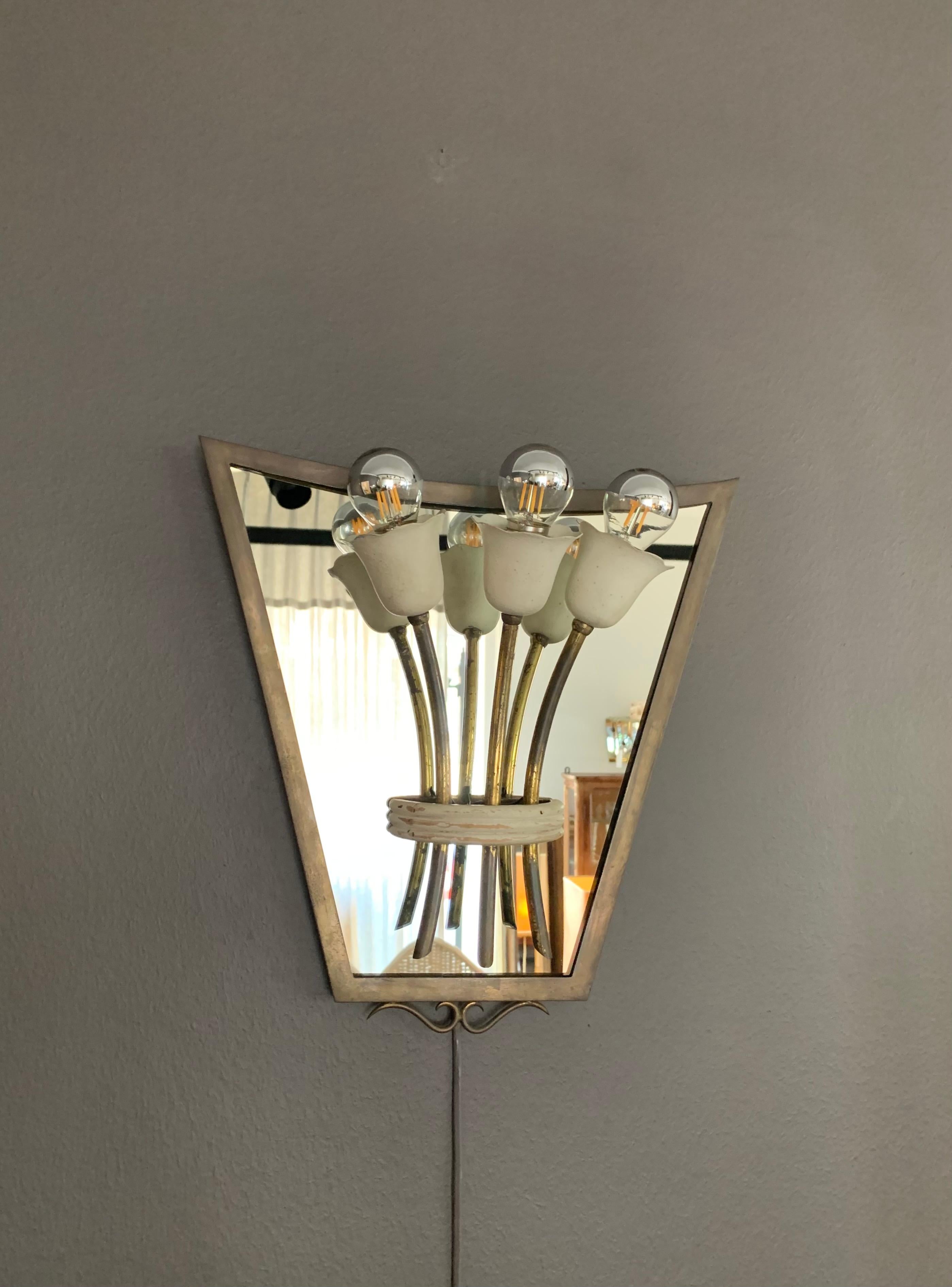 French Set of four 1940s brass and mirror sconces For Sale