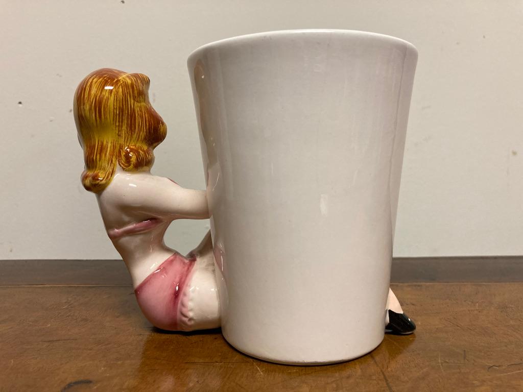 Japanese Set of Four 1950's Burlesque Erotica Bar Ware Cups For Sale