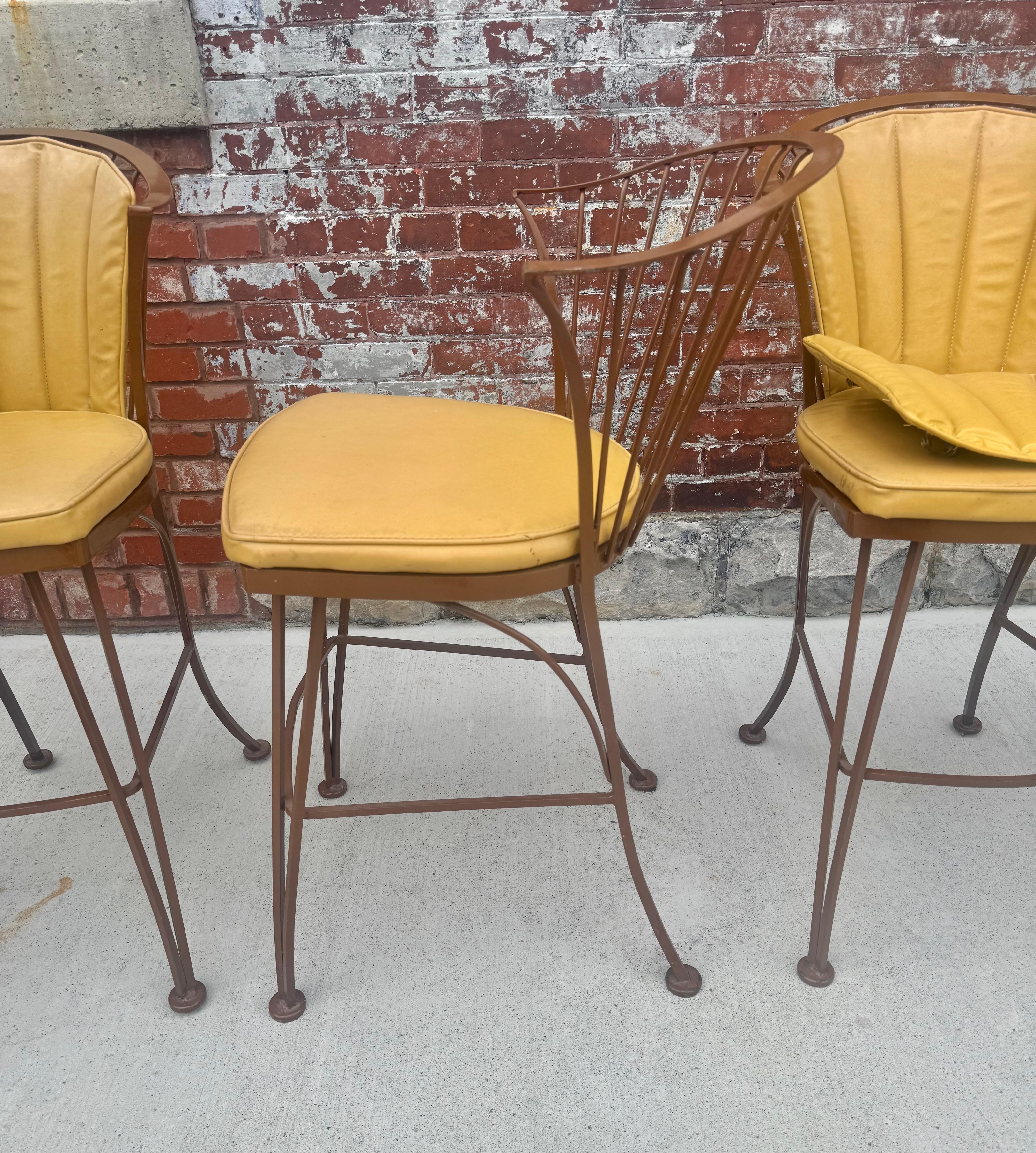 American Set of Four 1950's Woodard Pinecrest Bar Stools, Classic modern design For Sale