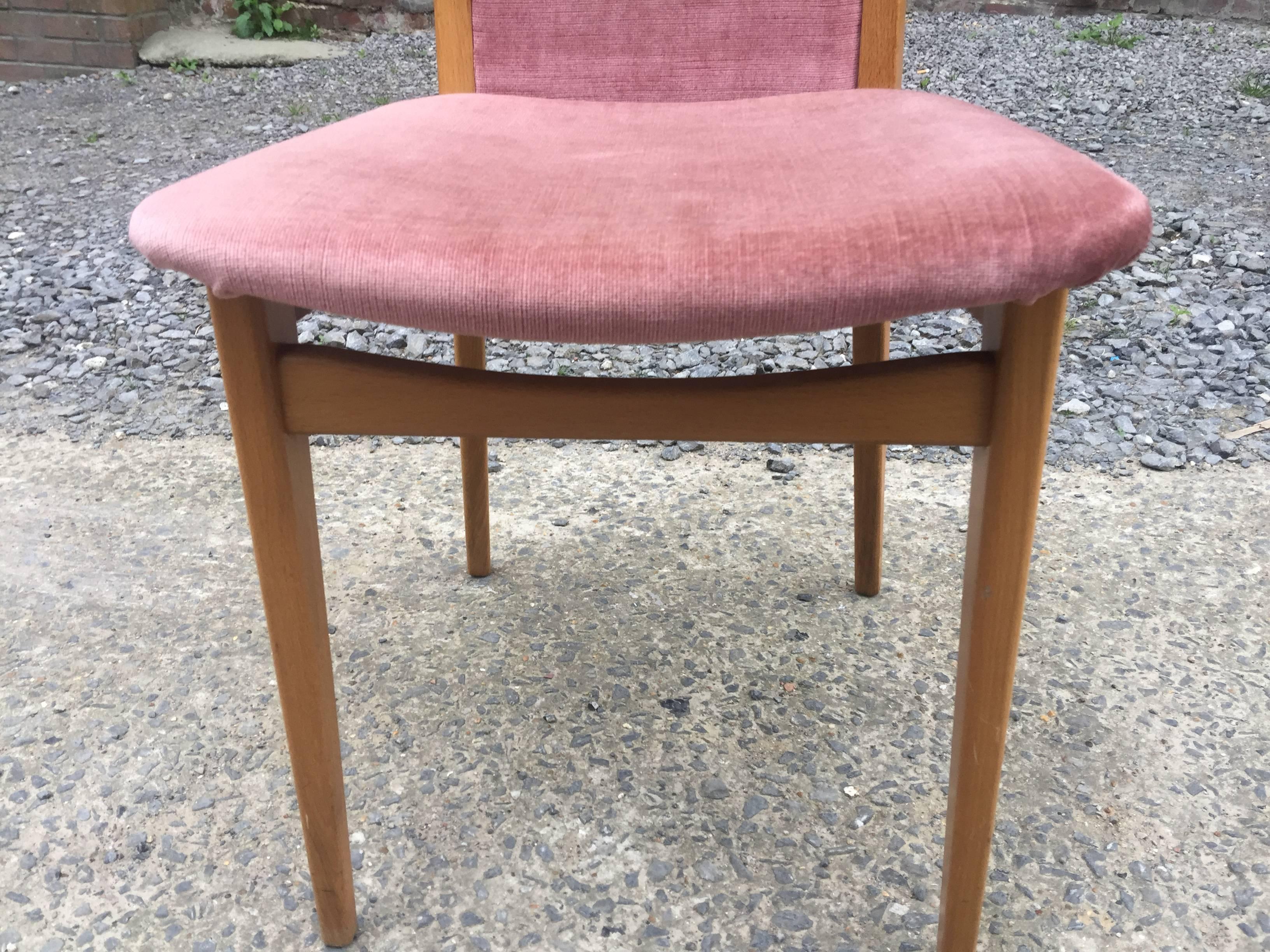 Modern Set of Four 1960s Chairs in Beech and Velvet For Sale