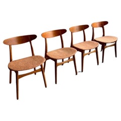 Ensemble de quatre chaises danoises CH32 des années 1960 par Hans J. Wegner pour Carl Hansen & Son