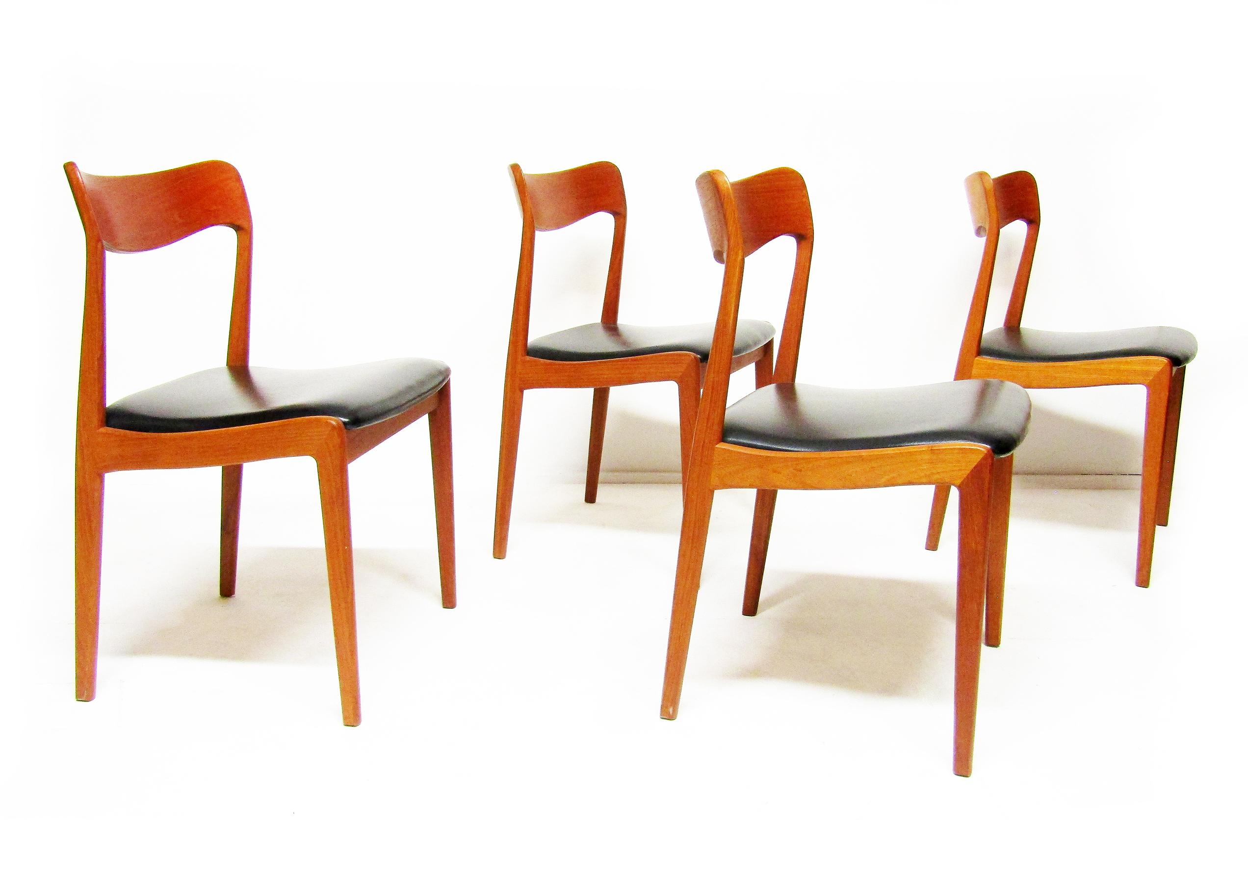 Set of Four 1960s Danish Dining Chairs In Teak By Henning Kjaernulf In Good Condition In Shepperton, Surrey