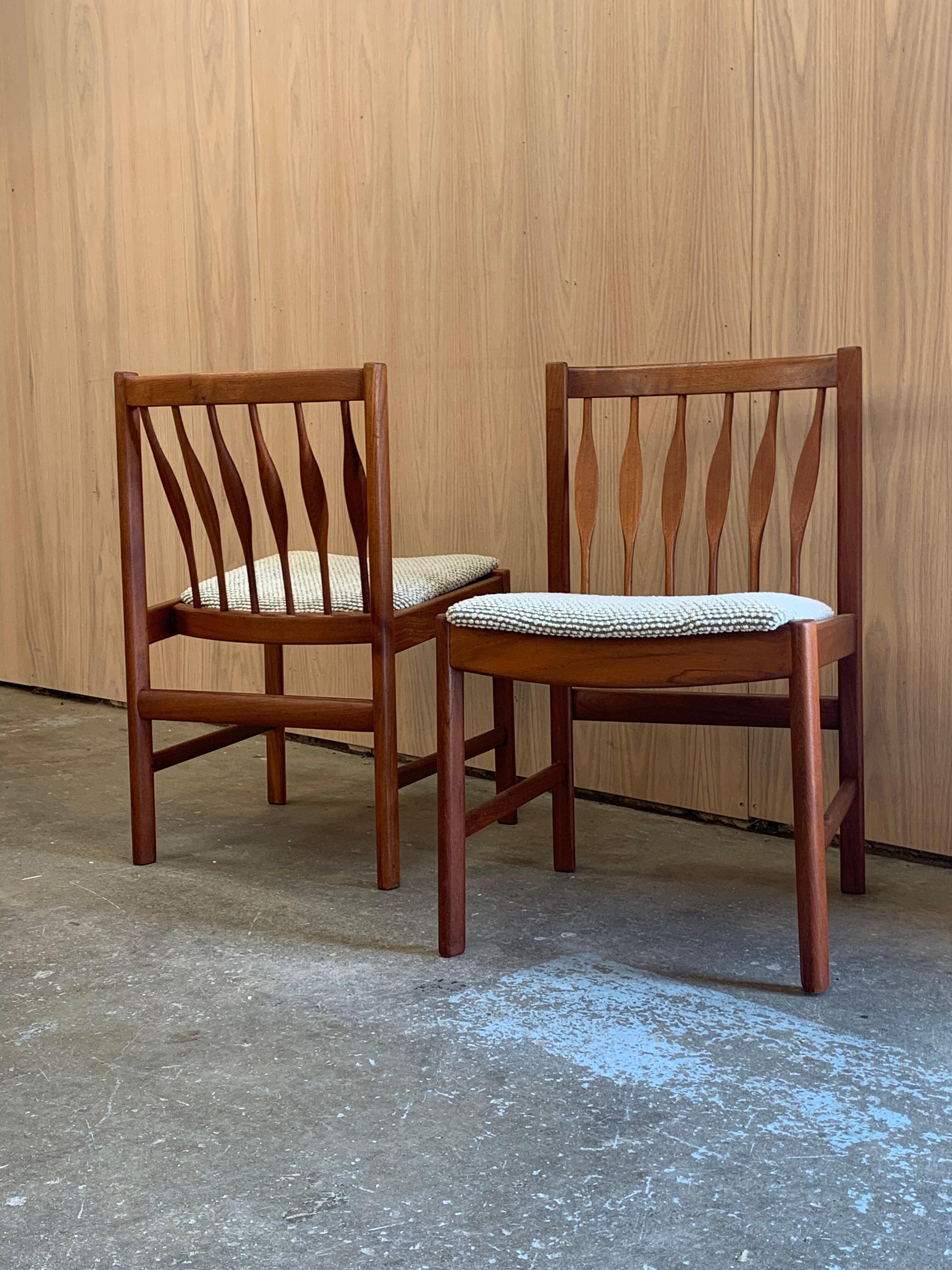 Set of Four 1960s Teak Dining Chairs - Fully Restored en vente 4