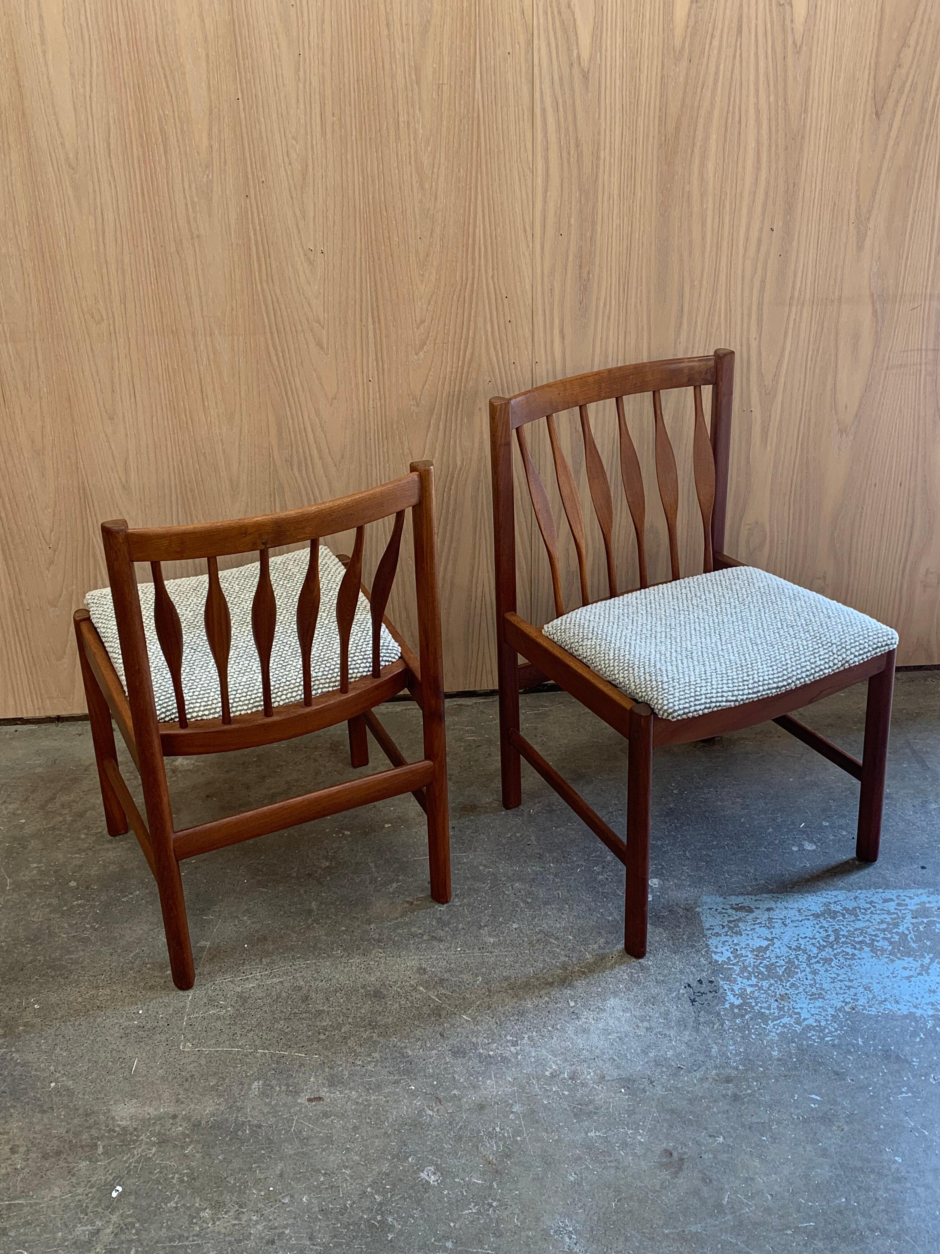 Set of Four 1960s Teak Dining Chairs - Fully Restored en vente 3