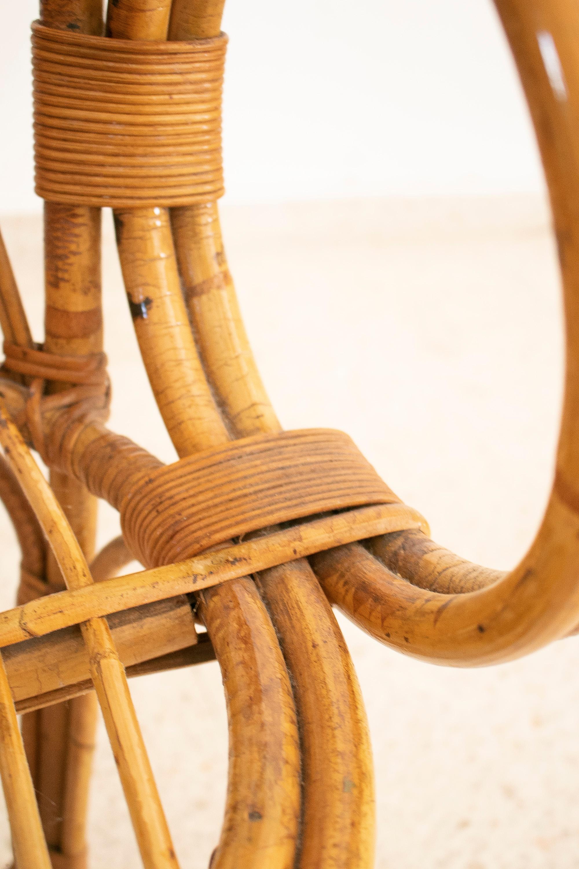 Ensemble de quatre chaises paon espagnoles en bambou des années 1970 en vente 10