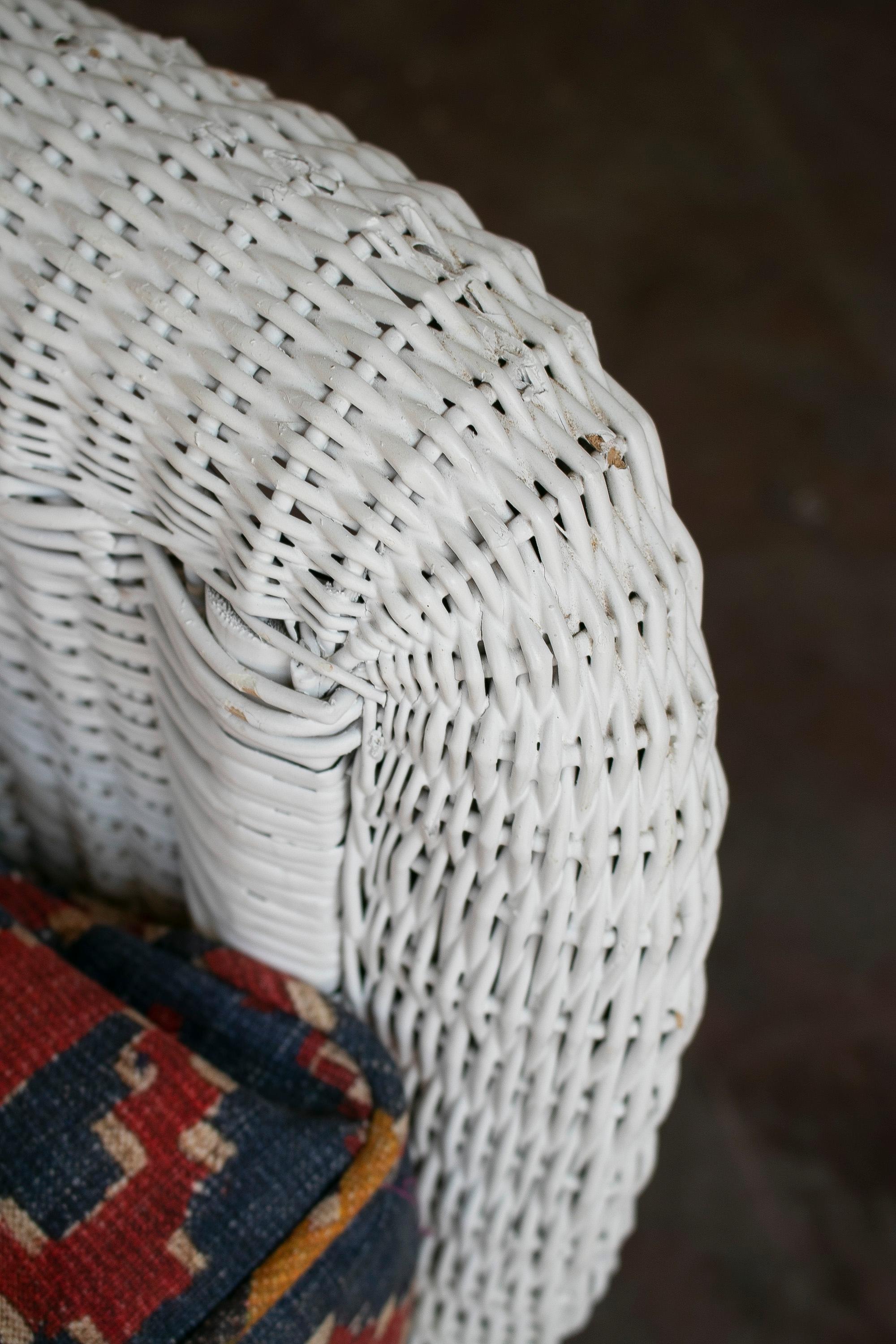 Set of Four 1970s Spanish Woven Wicker White Armchairs For Sale 8