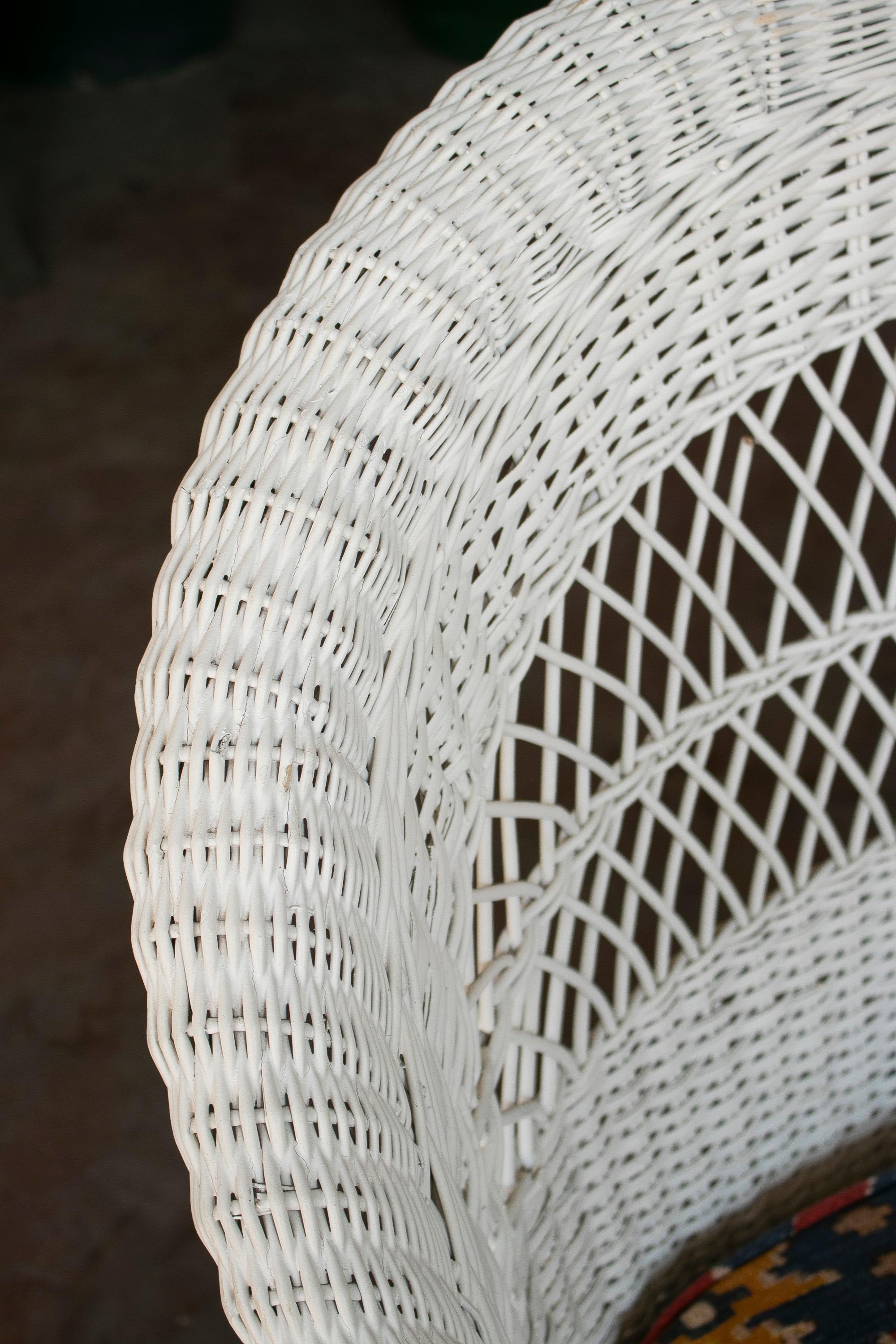 Set of Four 1970s Spanish Woven Wicker White Armchairs For Sale 9