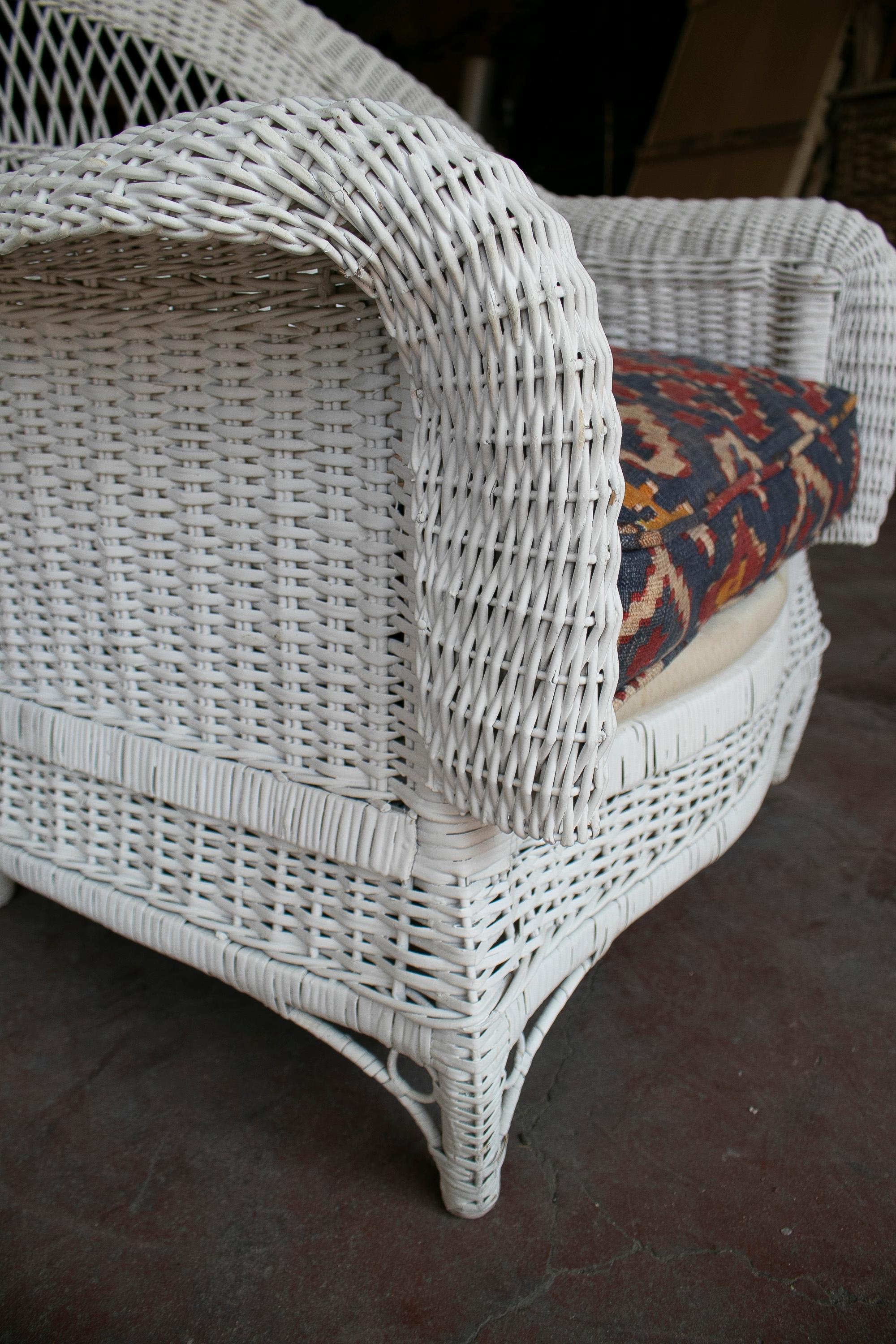 Set of Four 1970s Spanish Woven Wicker White Armchairs For Sale 11