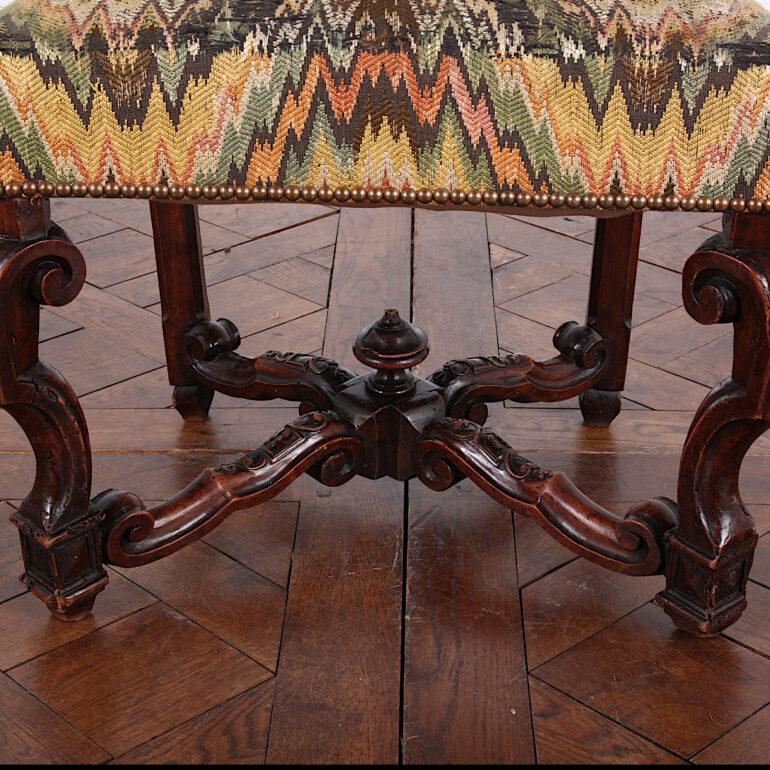 Set of Four 19th Century Carved Walnut Italian Chairs In Good Condition In Vancouver, British Columbia