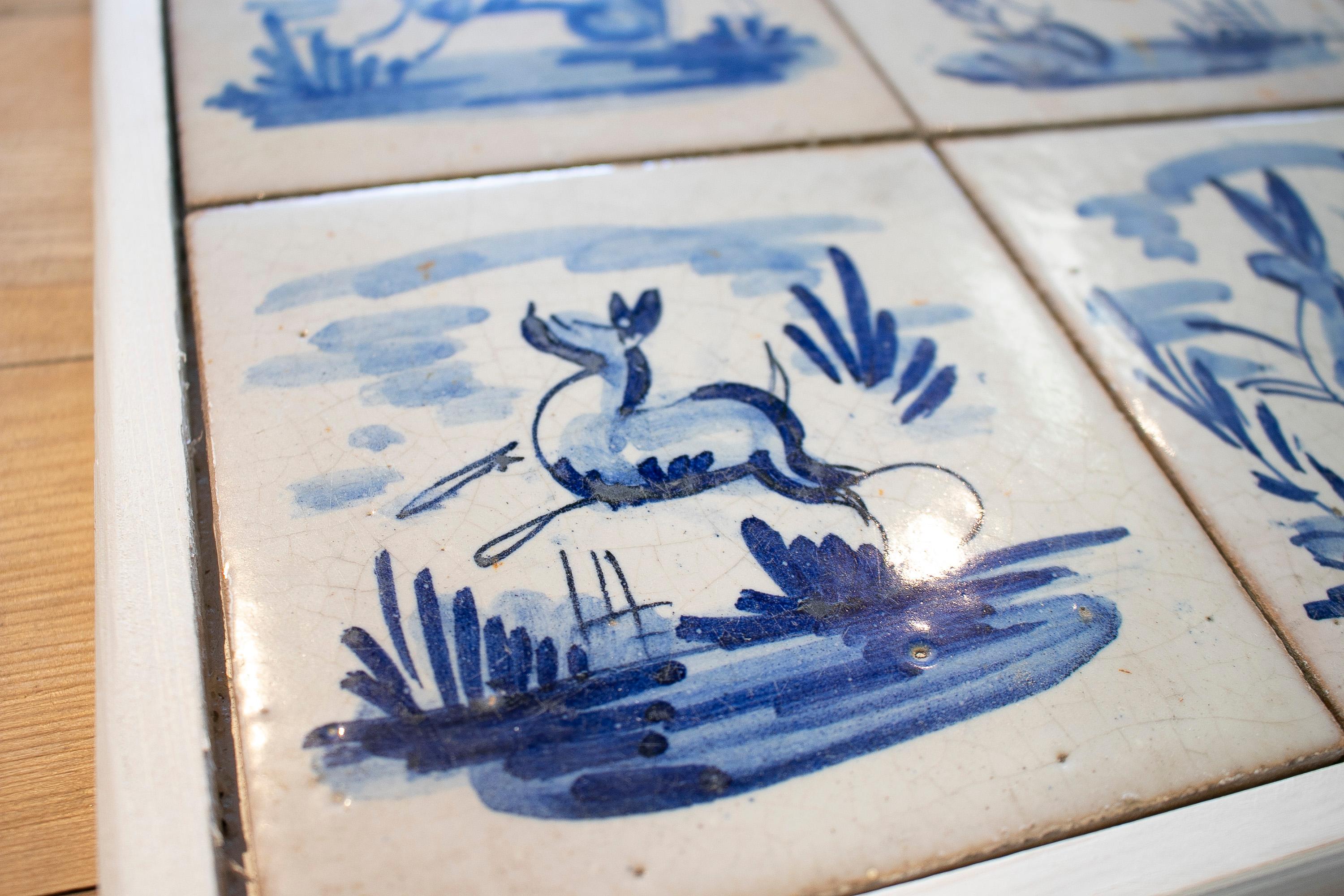 Set von vier niederländischen, handbemalten, glasierten Keramikfliesen aus dem 19. Jahrhundert im Angebot 3