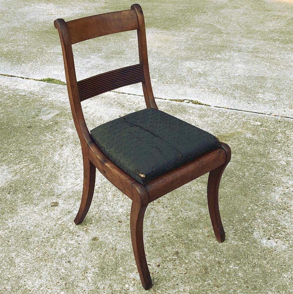 Ensemble de quatre chaises anglaises en acajou du 19ème siècle en vente 5