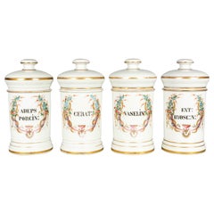 Set von vier französischen Apothekergefäßen aus dem 19. Jahrhundert