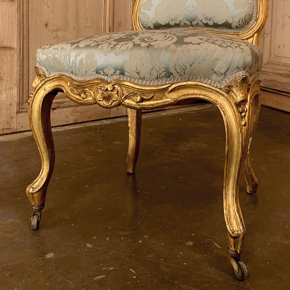 Satz von vier französischen Louis-XV-Stühlen aus vergoldetem Holz, 19. Jh. im Angebot 2