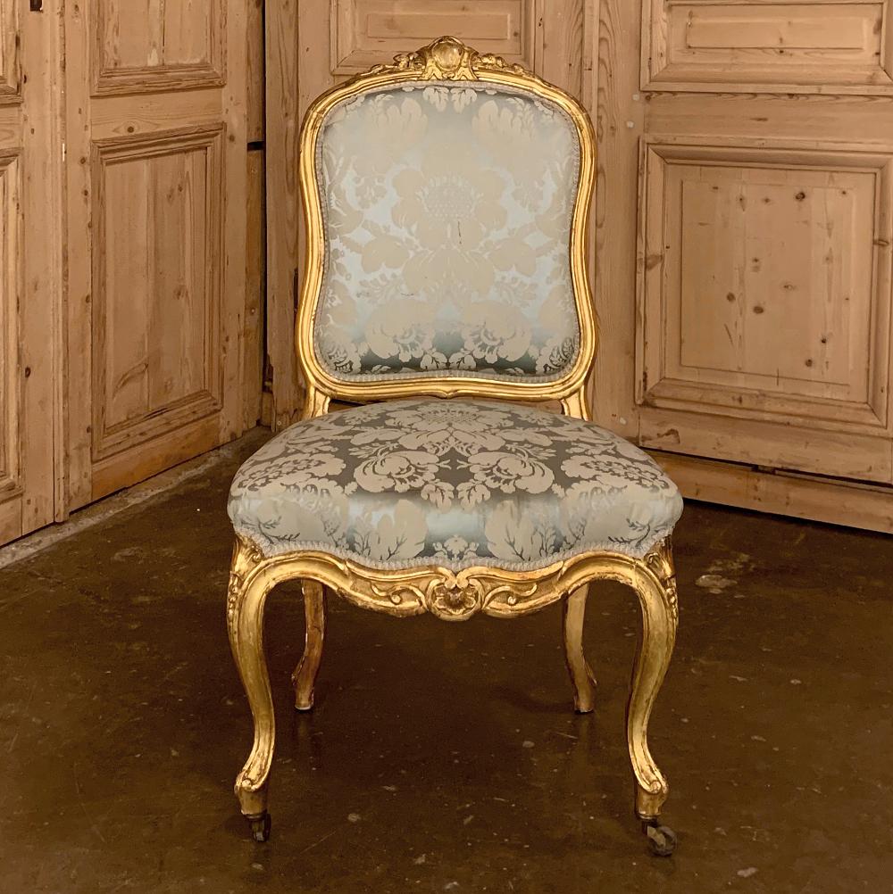 Ensemble de quatre chaises françaises Louis XV du 19ème siècle en bois doré en vente 11