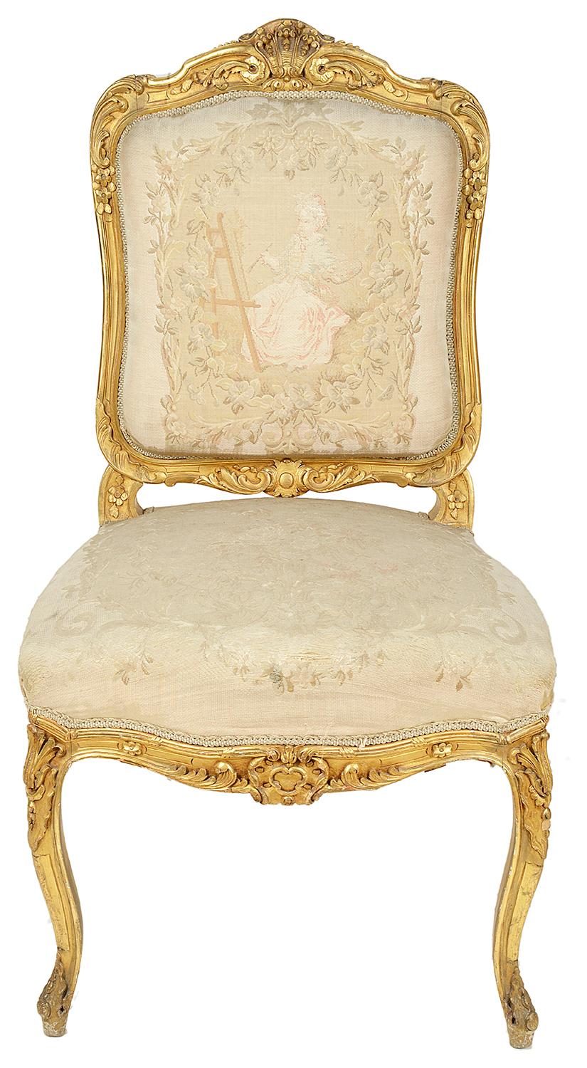 Sculpté Ensemble de quatre chaises de salon dorées du 19ème siècle en vente