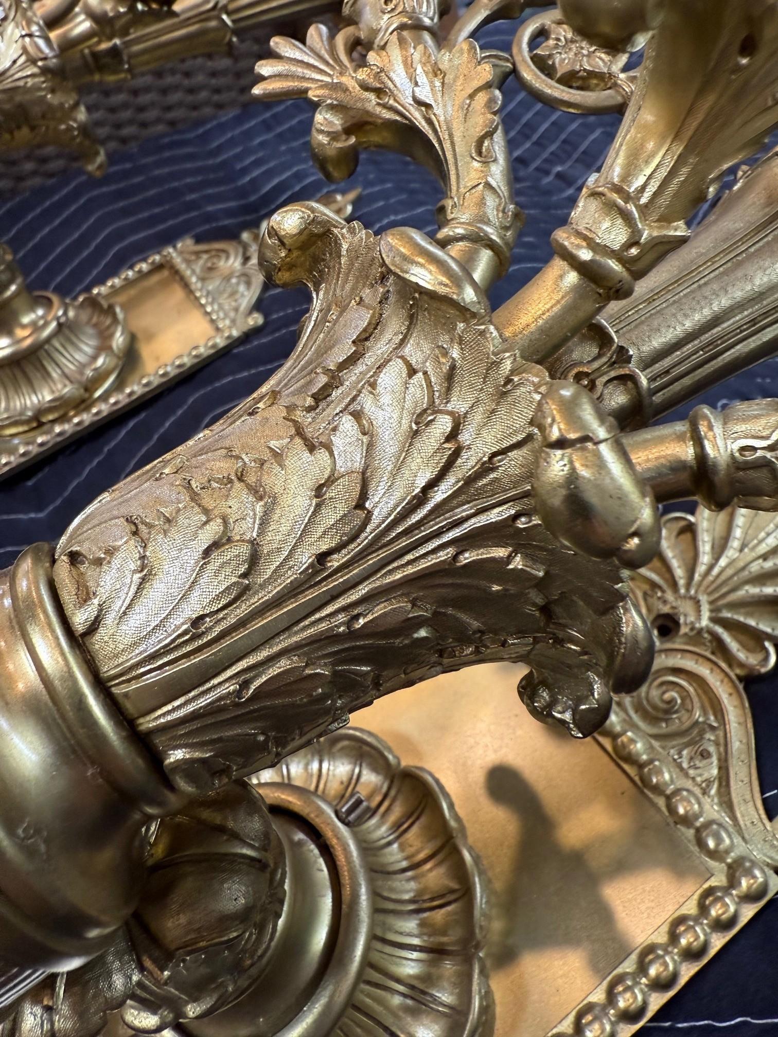 Set di quattro lampade da parete in bronzo in stile Luigi XVI del XIX secolo in vendita 8