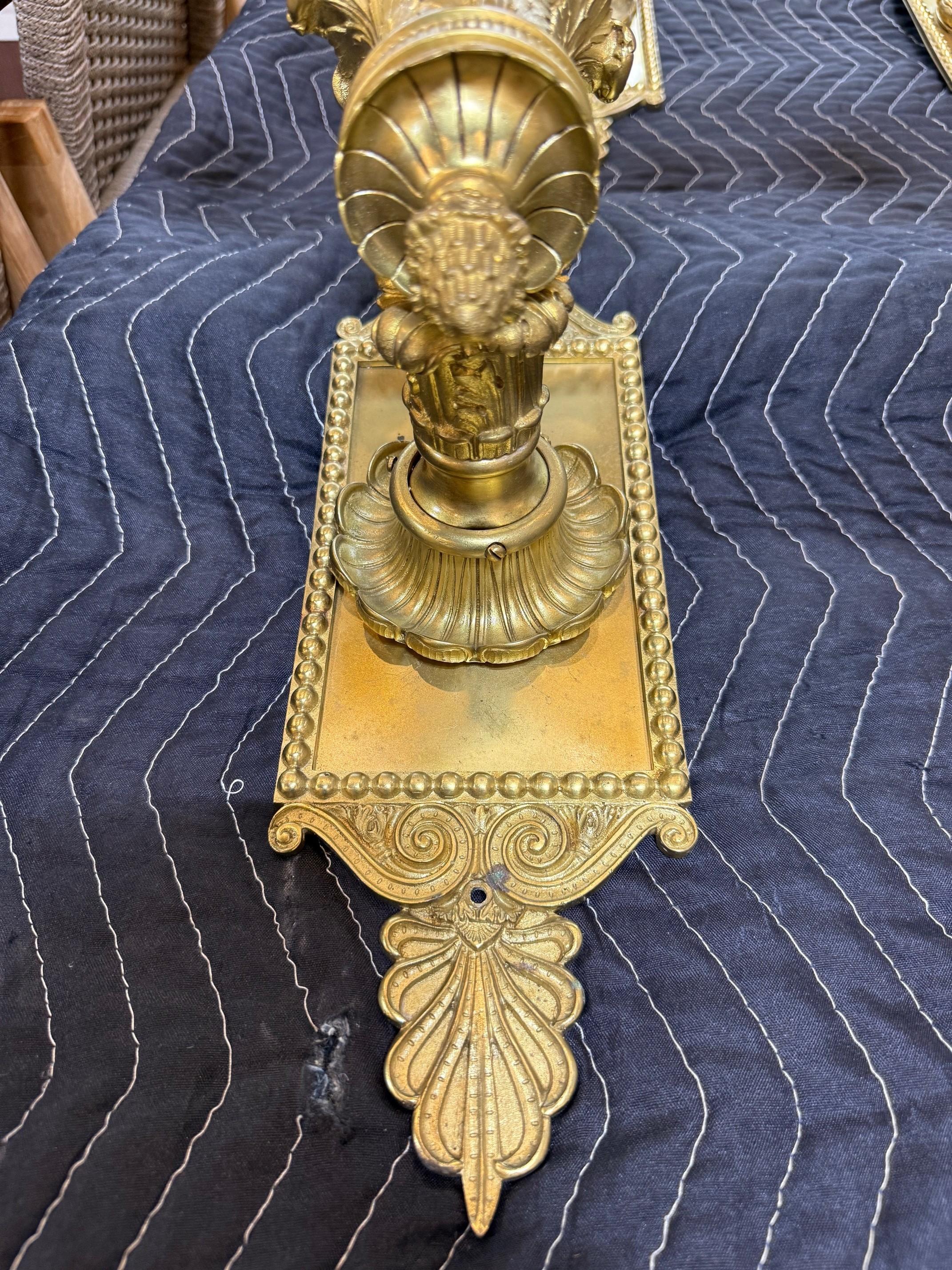 Set di quattro lampade da parete in bronzo in stile Luigi XVI del XIX secolo in vendita 14