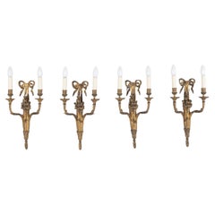 Conjunto de cuatro apliques de ormolu del siglo XIX