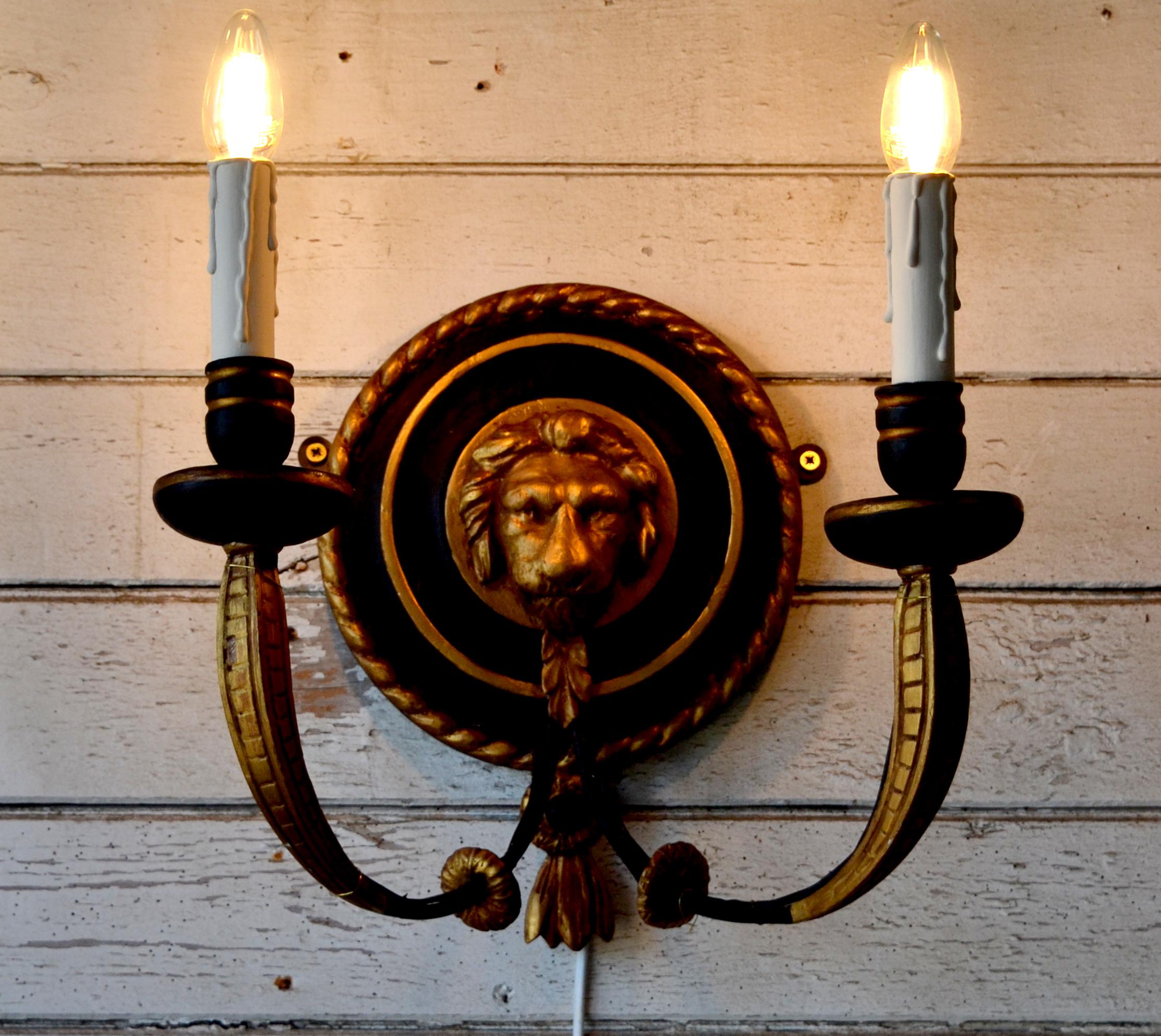 English Set of Four 19th Century Regency Carved Ebonized & Gilt Lions Head Wall Lights For Sale