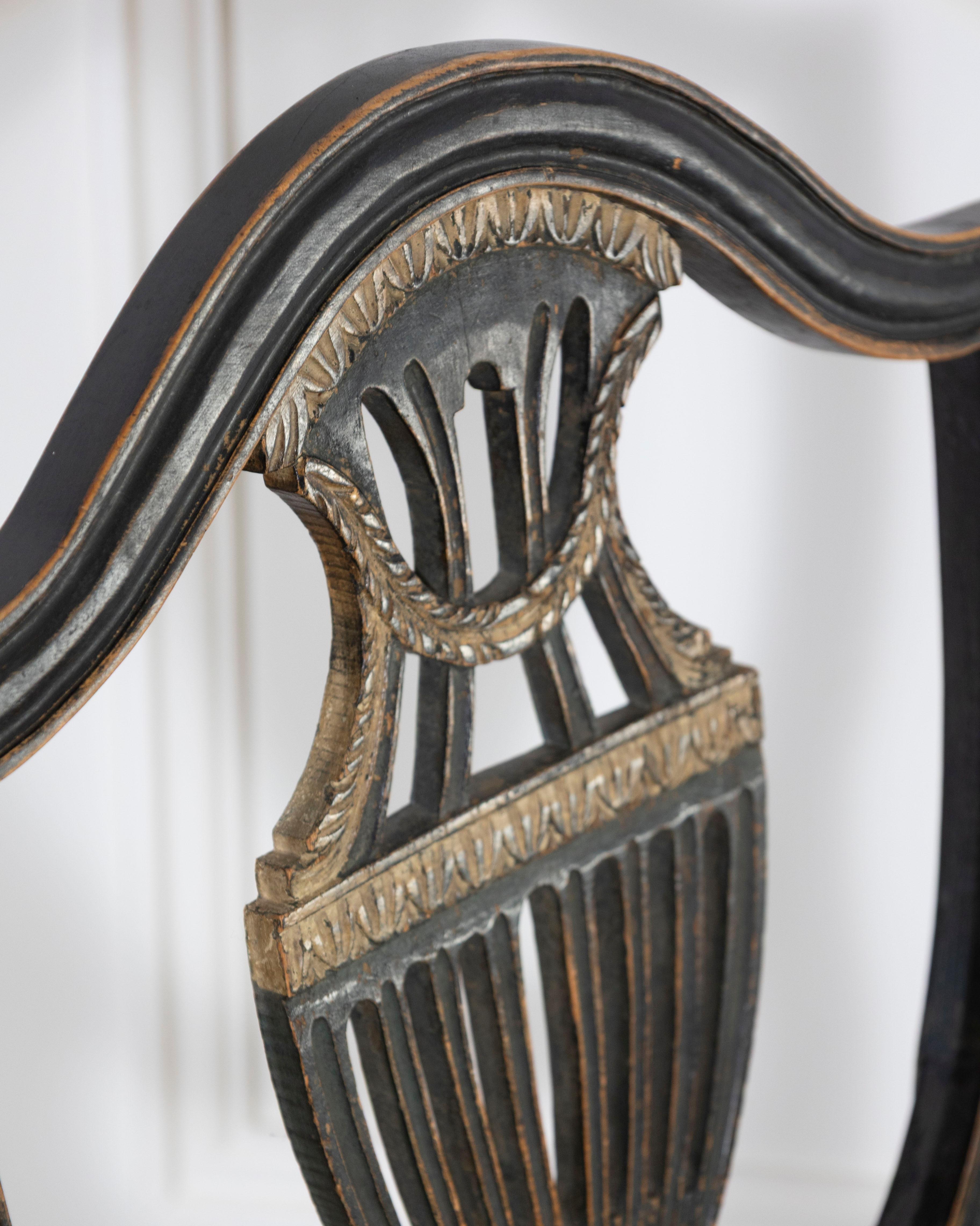 Set of Four 19th Century Swedish Blackened Wood and Gilt Lyre-Back Chairs im Angebot 7