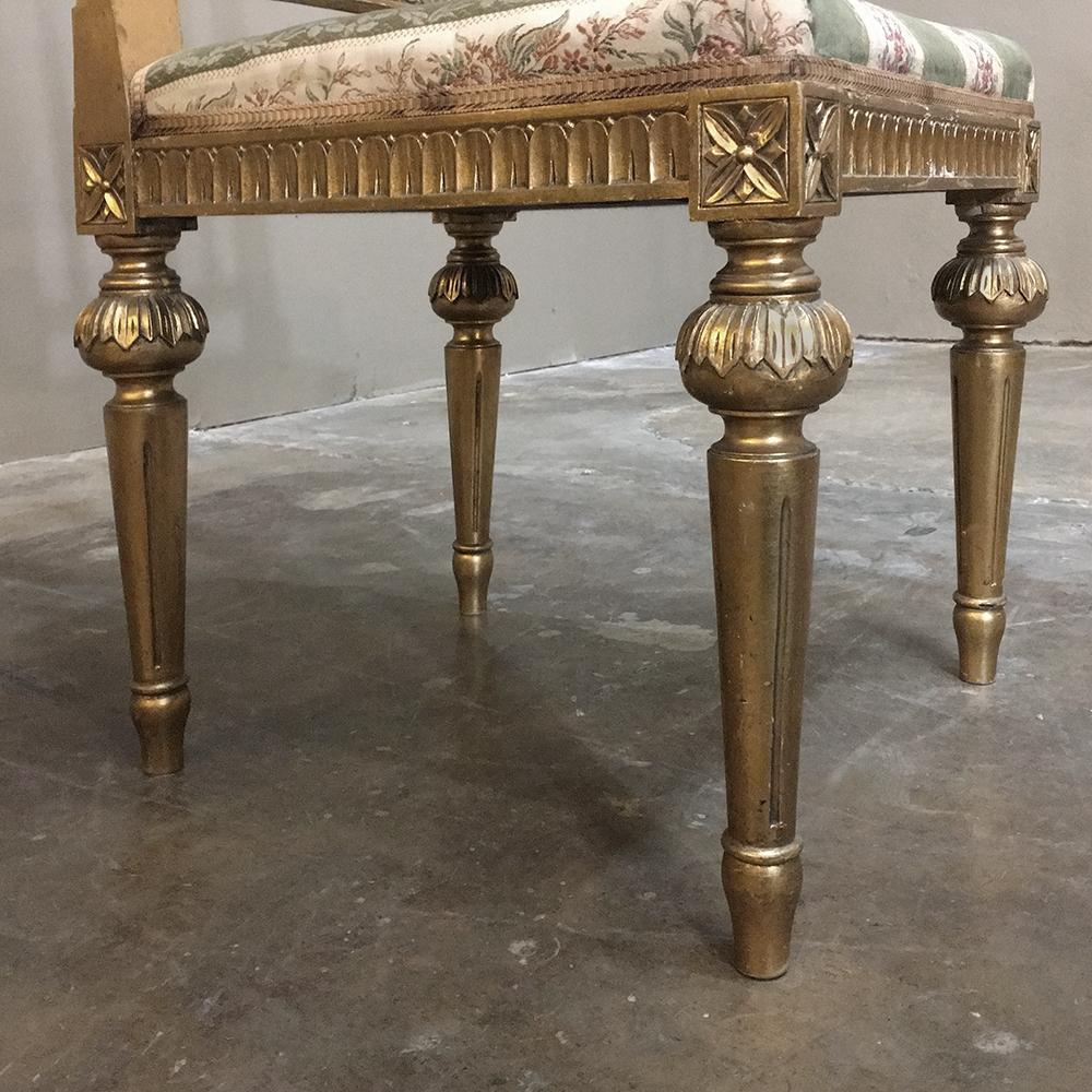 Ensemble de quatre chaises suédoises Louis XVI dorées du 19e siècle en vente 1