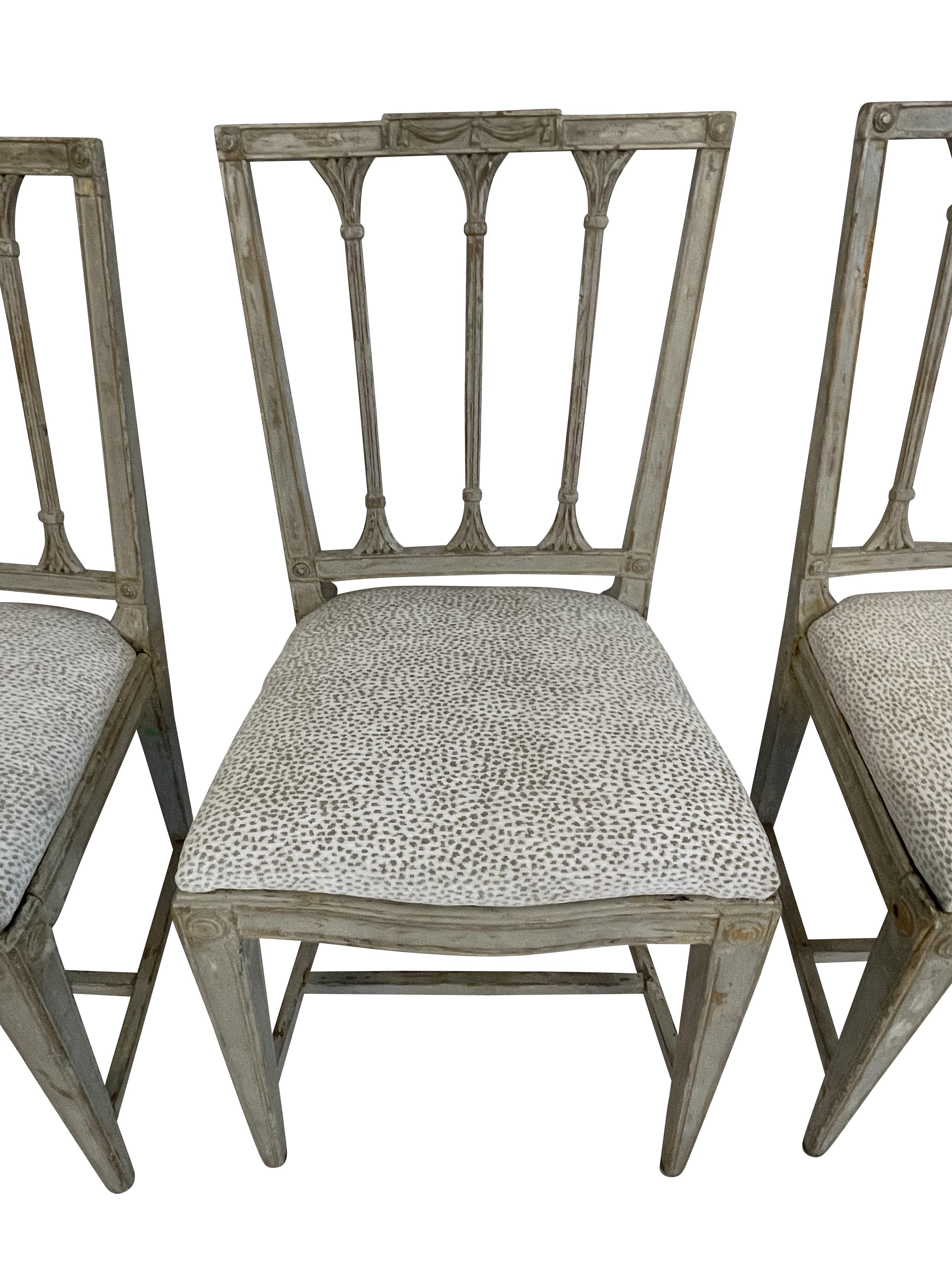 Set of Four  19th Century Swedish Neoclassical Chairs  For Sale 6