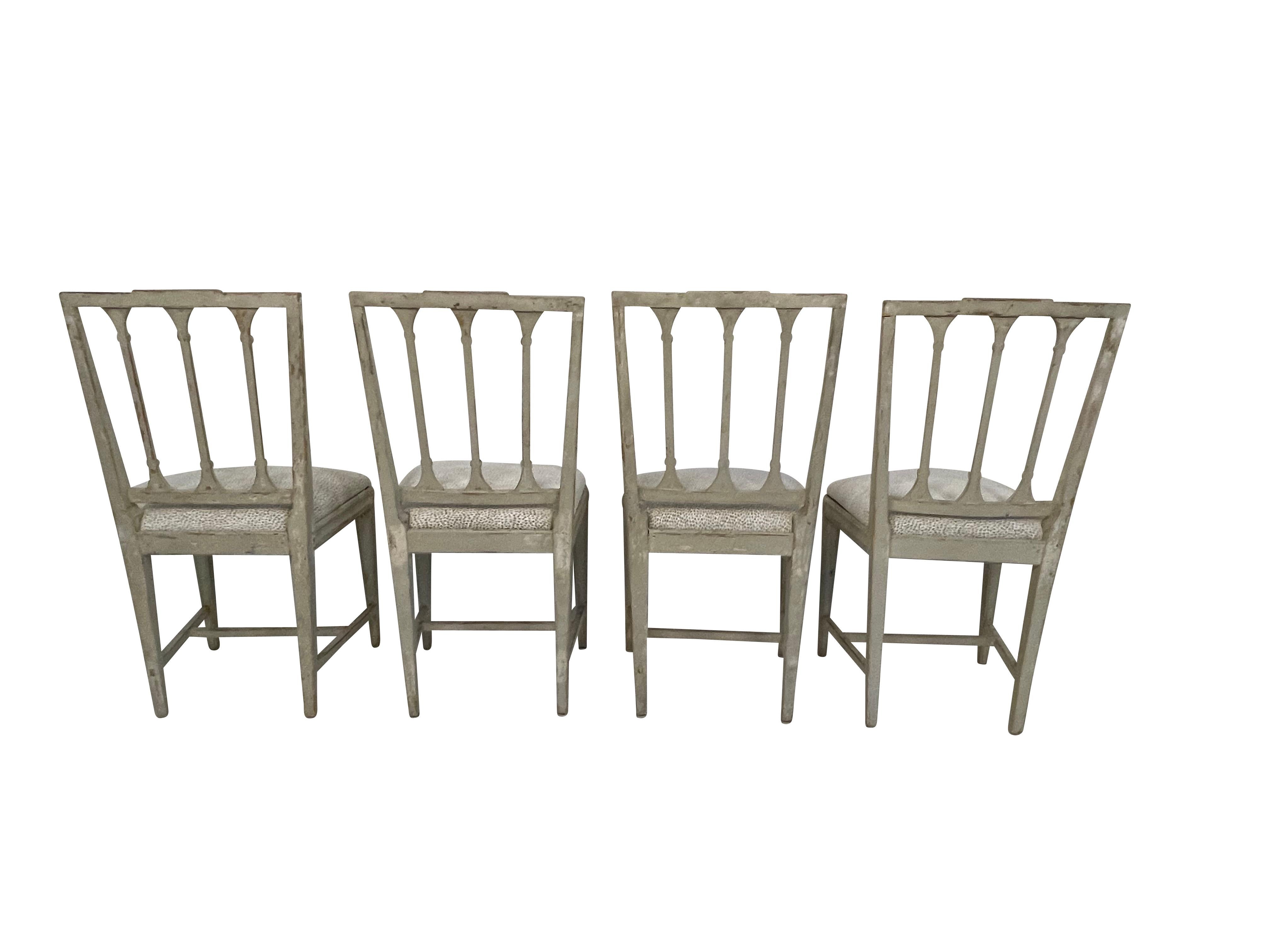 XIXe siècle Ensemble de quatre  Chaises néoclassiques suédoises du 19e siècle  en vente