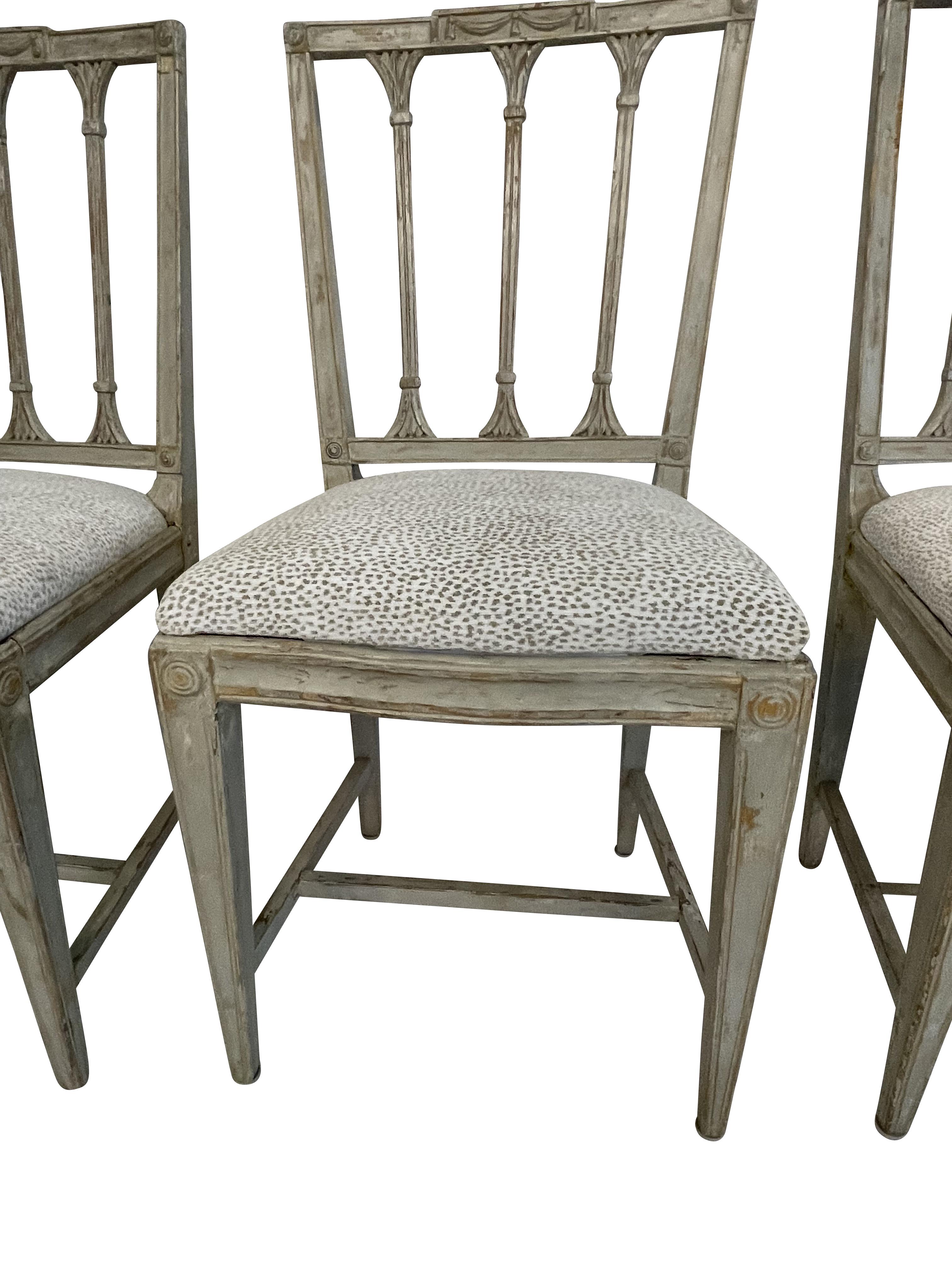 Set of Four  19th Century Swedish Neoclassical Chairs  For Sale 3