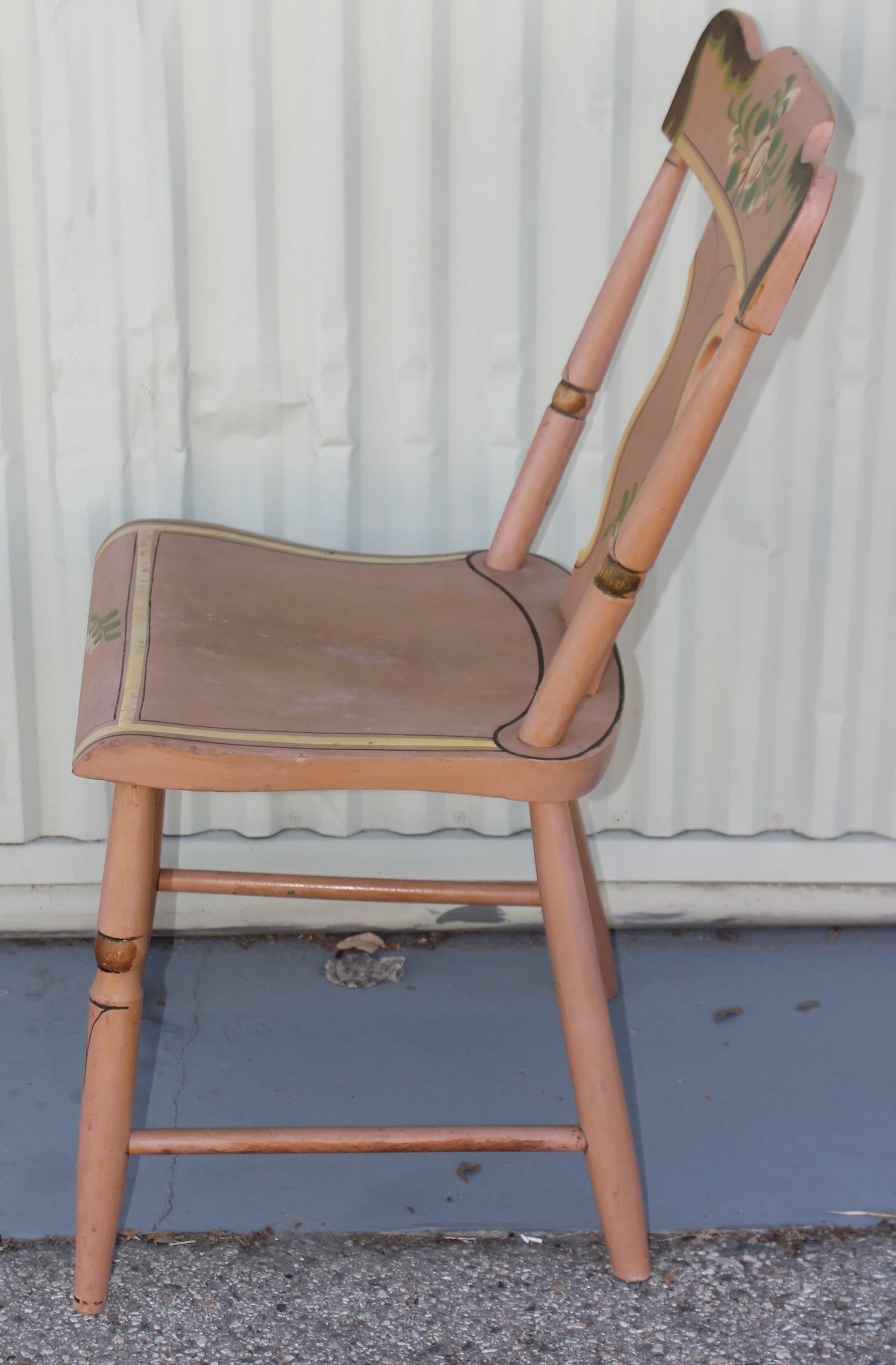 Set of Four 19th C Original Painted Pennsylvania Plank Bottom Chairs In Good Condition For Sale In Los Angeles, CA