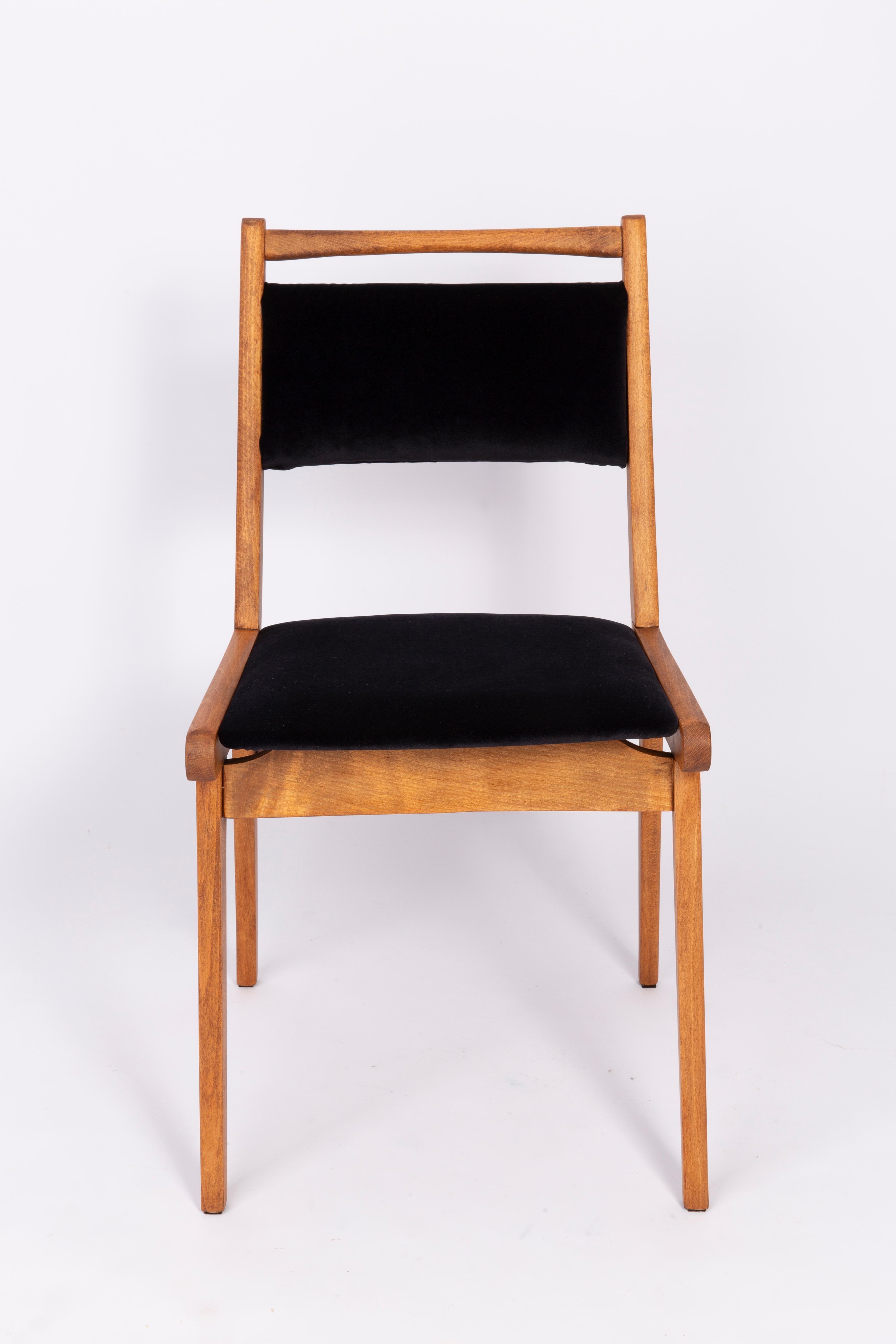 Set of Four 20th Century Black Velvet Chairs, Poland, 1960s For Sale 3
