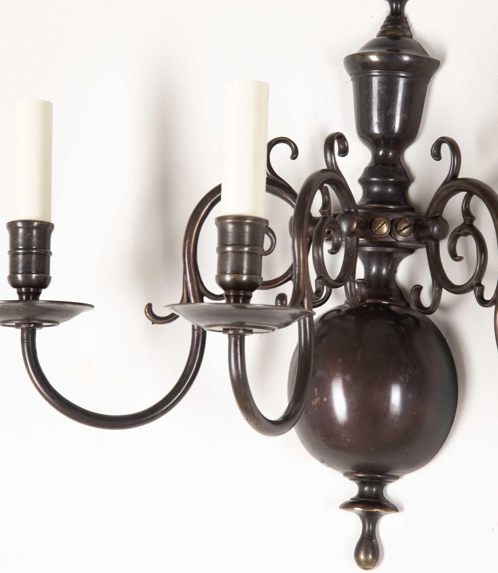 Conjunto de cuatro apliques de pared en bronce del siglo XX Sueco en venta