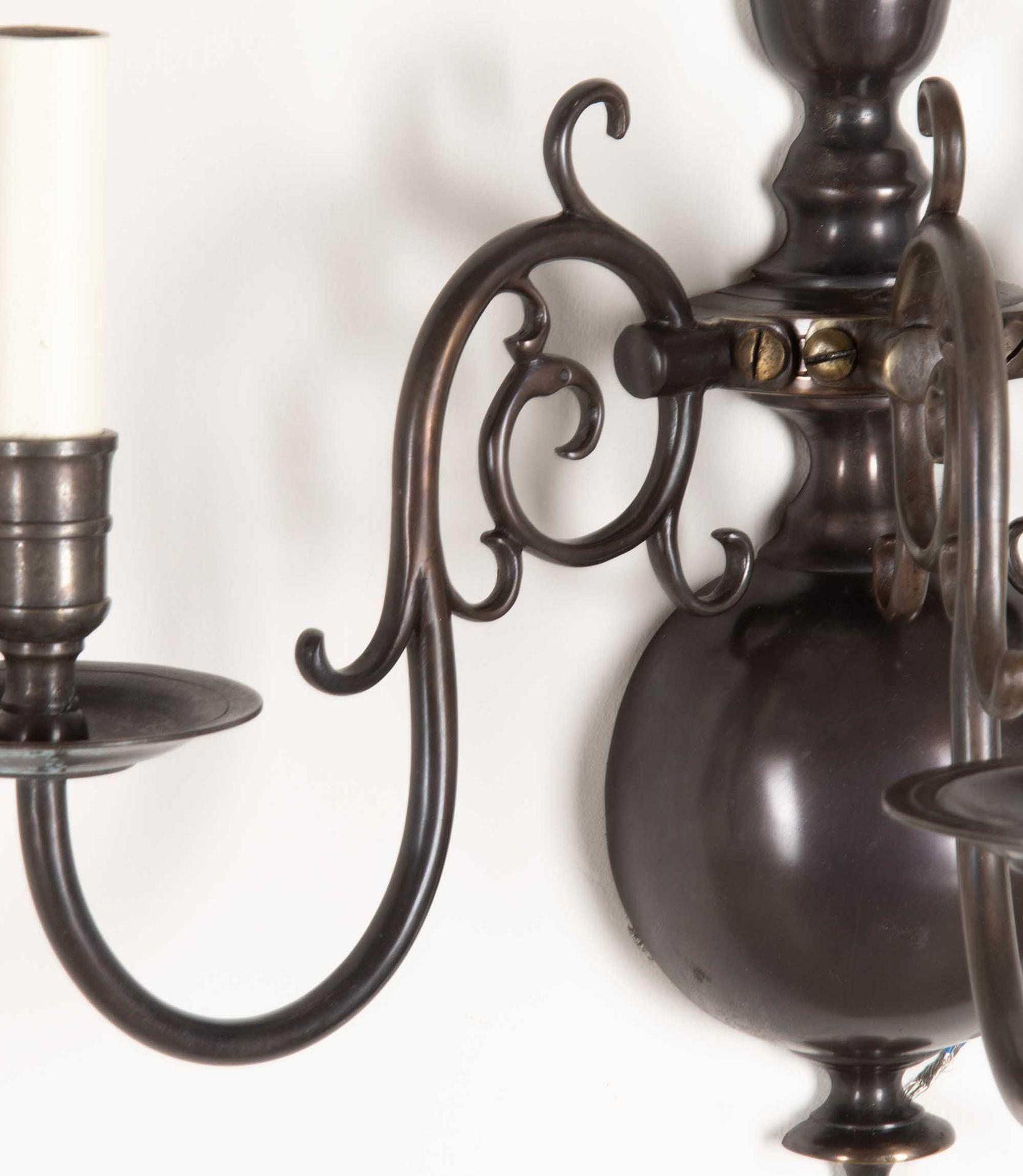 Conjunto de cuatro apliques de pared en bronce del siglo XX en Bueno estado para la venta en Gloucestershire, GB