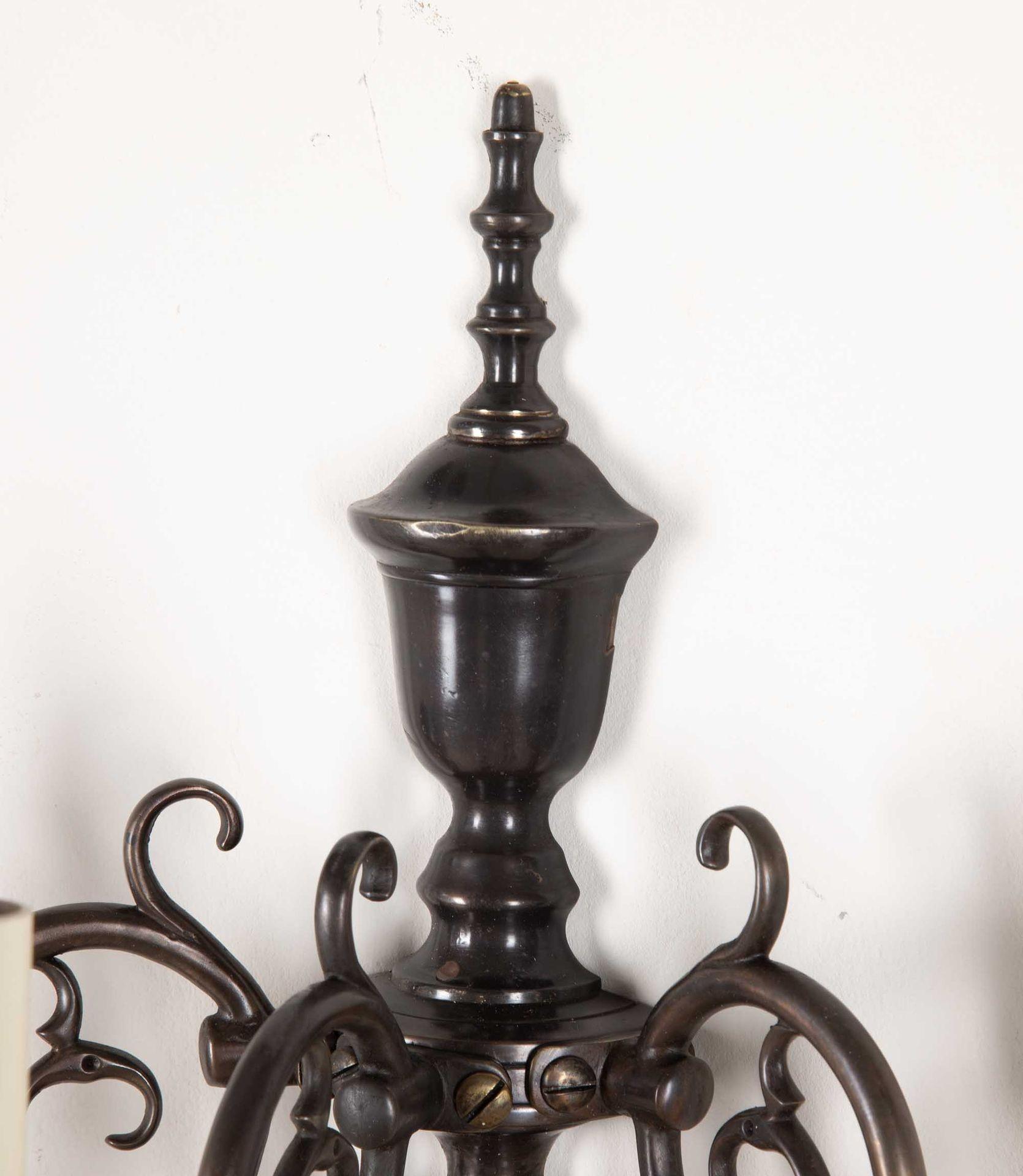 Conjunto de cuatro apliques de pared en bronce del siglo XX en venta 1