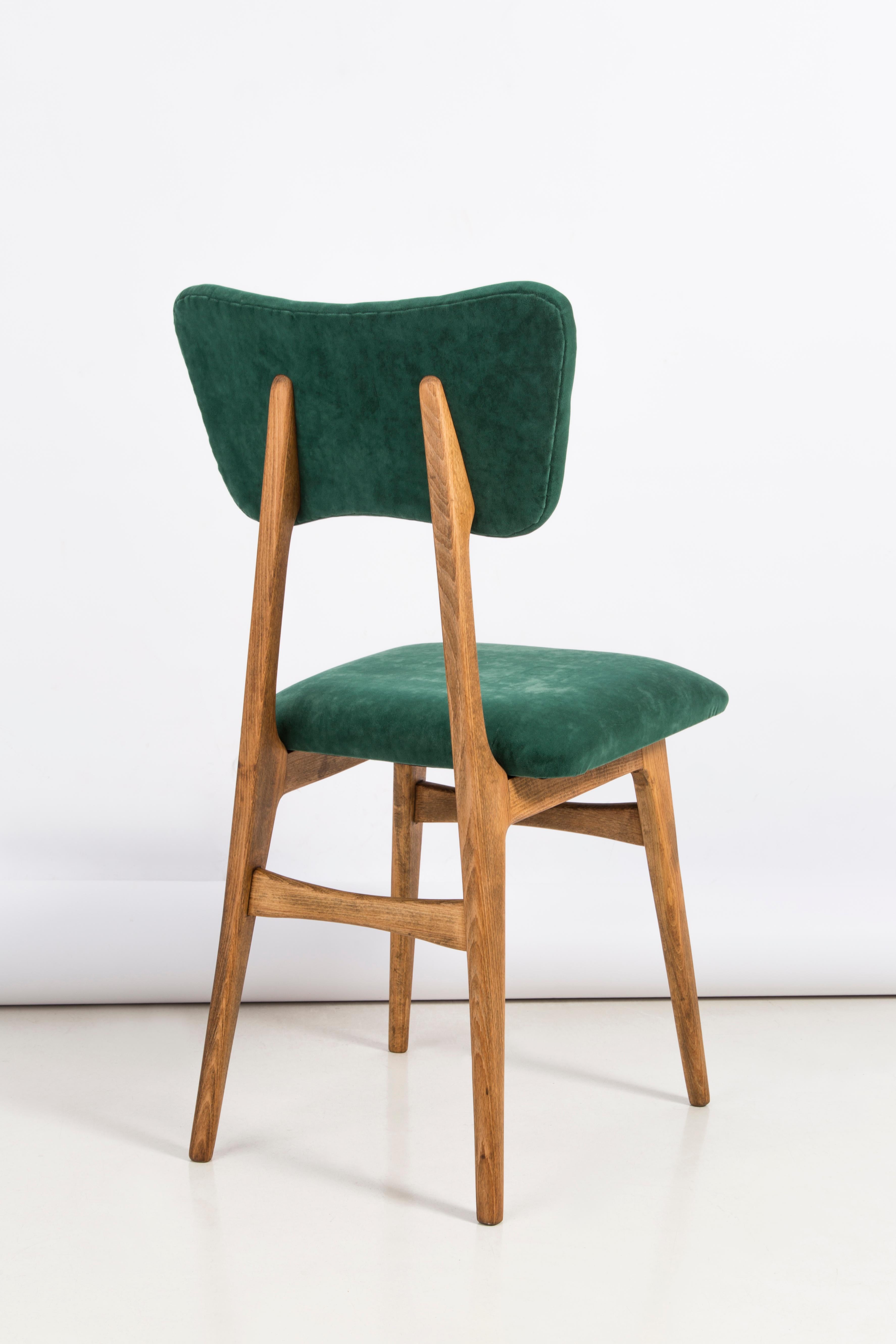 Ensemble de quatre chaises en velours vert foncé du 20ème siècle, années 1960 en vente 2