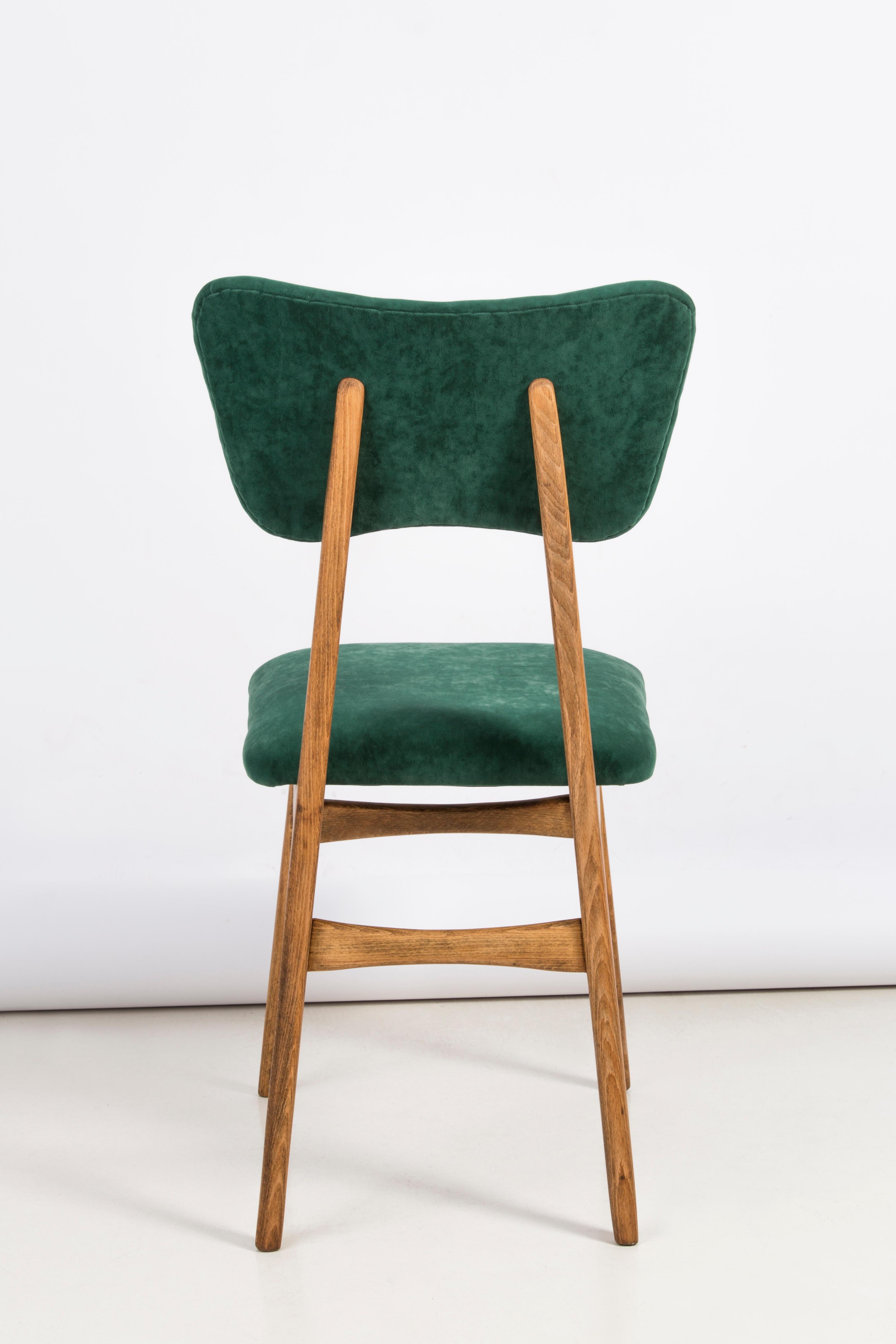 Ensemble de quatre chaises en velours vert foncé du 20ème siècle, années 1960 en vente 3