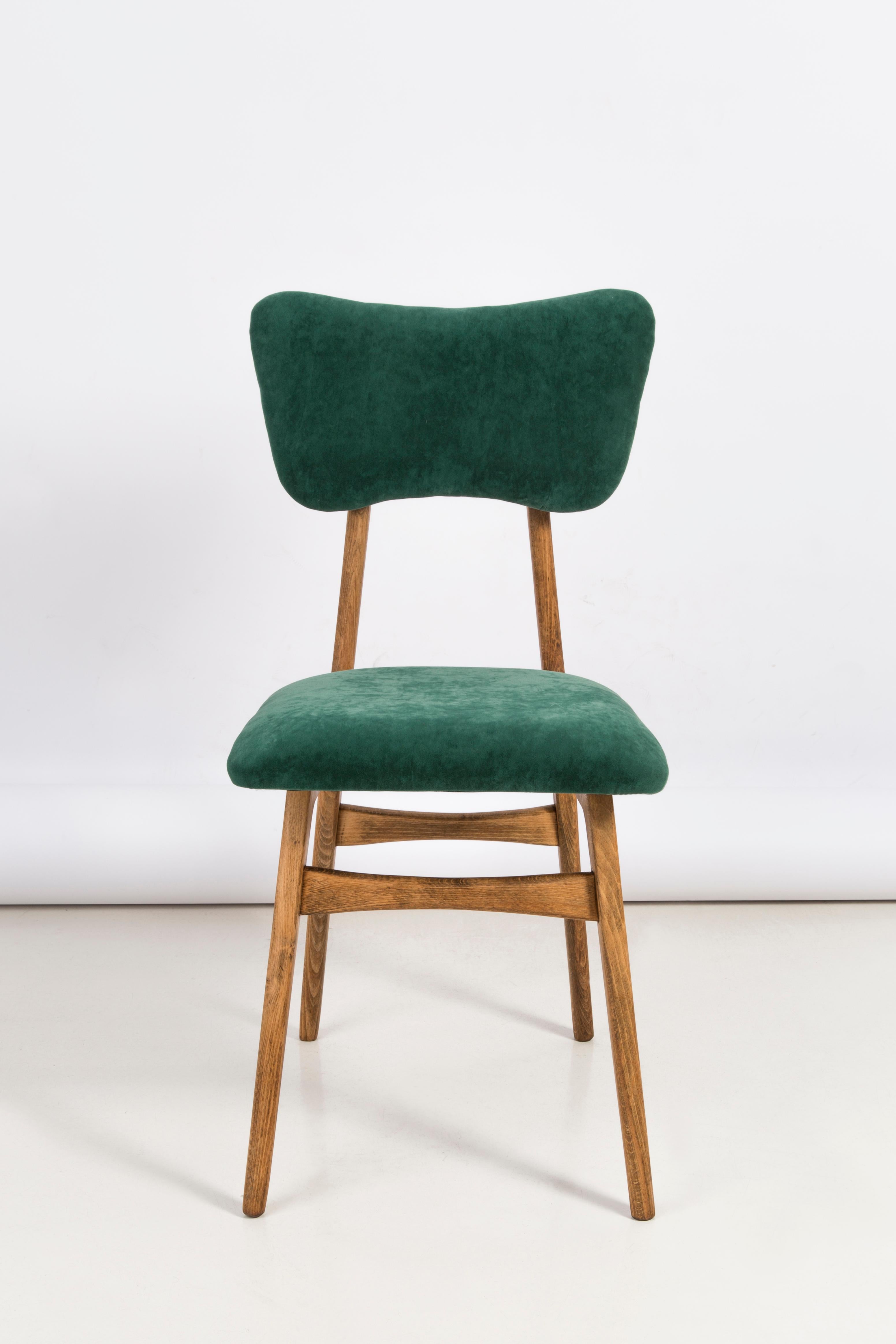 Ensemble de quatre chaises en velours vert foncé du 20ème siècle, années 1960 en vente 5