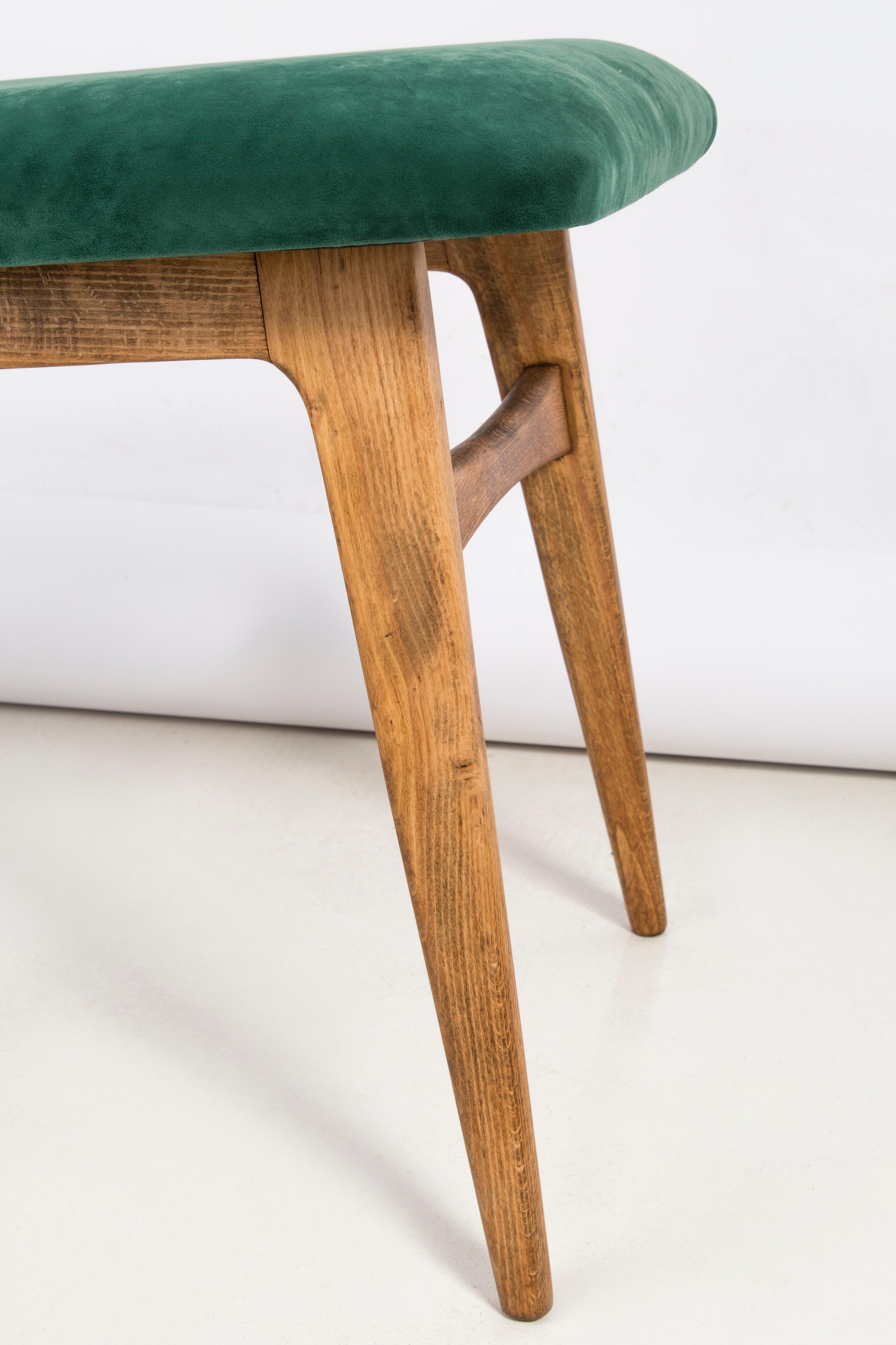 20ième siècle Ensemble de quatre chaises en velours vert foncé du 20ème siècle, années 1960 en vente