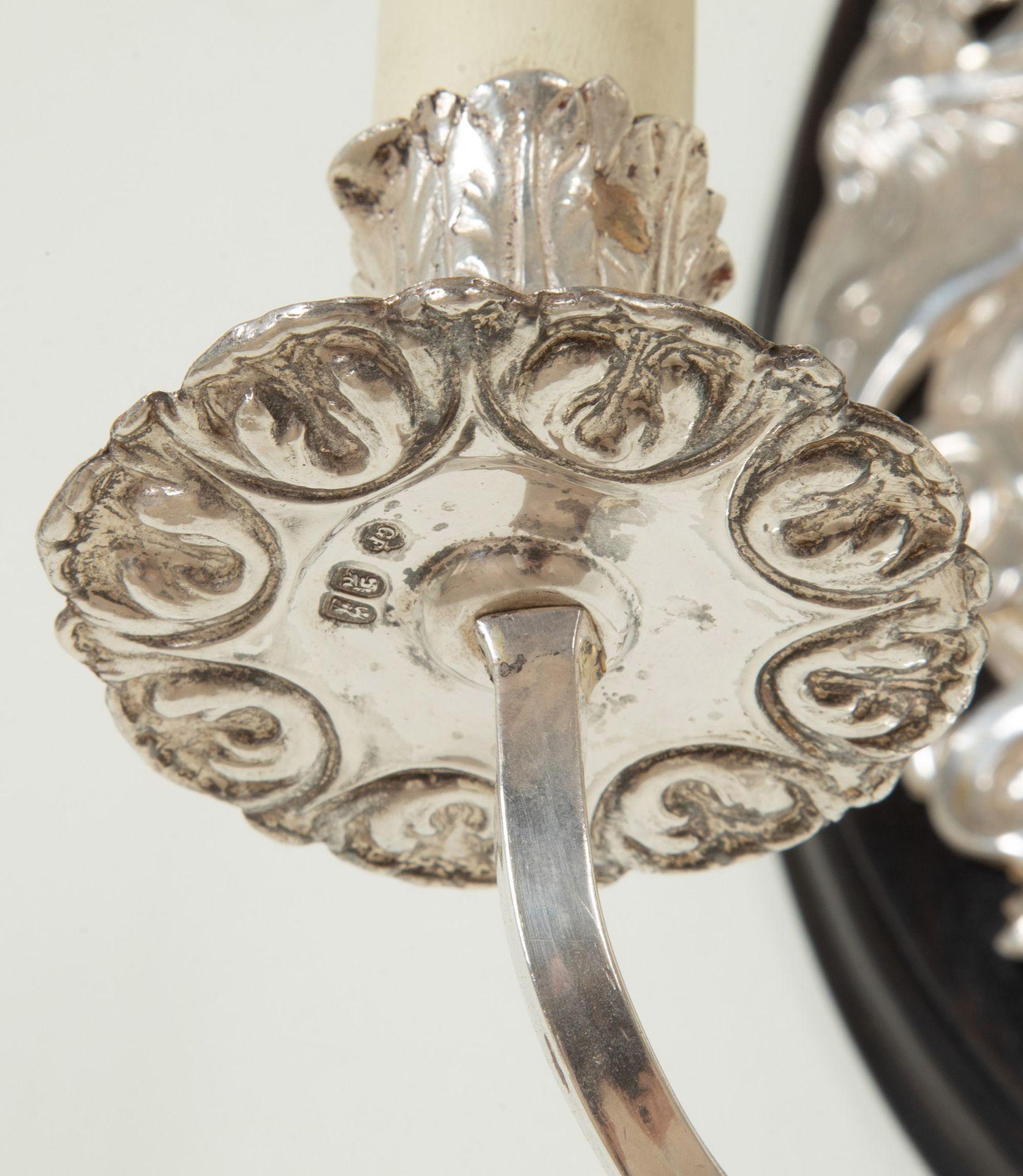 Set of Four 20th Century English Silver Repousé Wall Lights For Sale 2