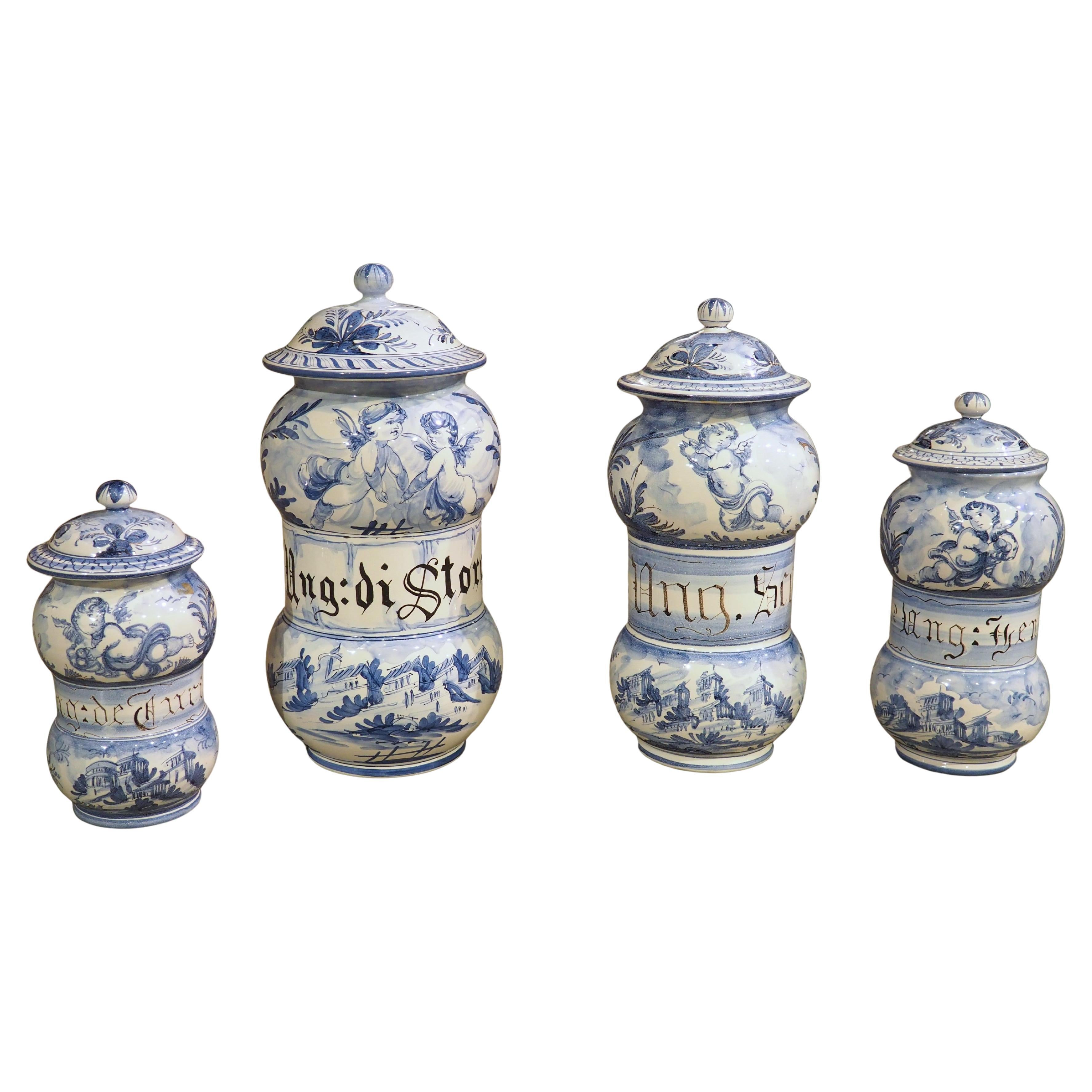 Ensemble de quatre pots de pharmacie Albisola italiens du 20e siècle à couvercle bleu et blanc