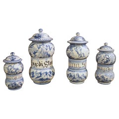 Ensemble de quatre pots de pharmacie Albisola italiens du 20e siècle à couvercle bleu et blanc