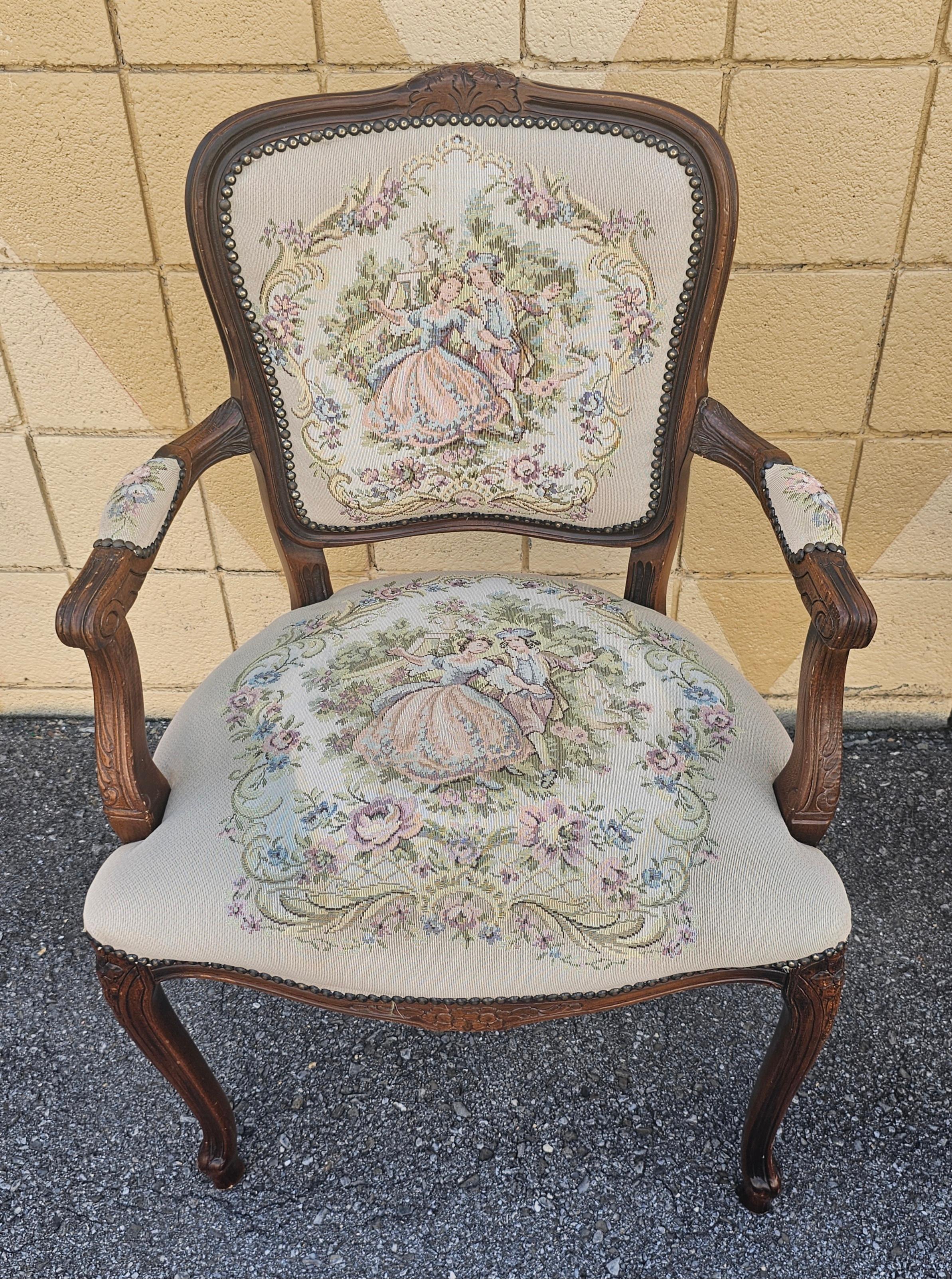 Ensemble de quatre fauteuils en tapisserie de château d'Ax Louis XV du 20ème siècle en vente 2