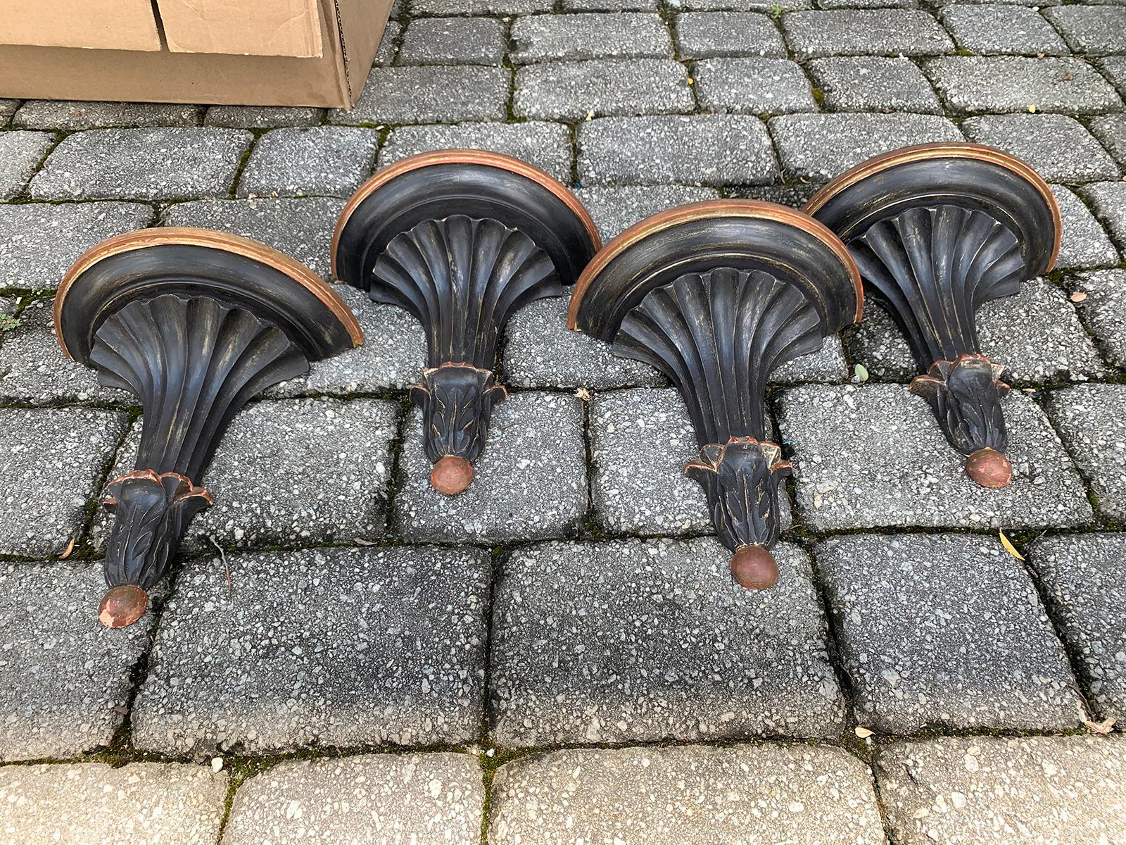 Set of Four 20th Century Italian Painted Brackets with Acanthus Leaves Detail 5