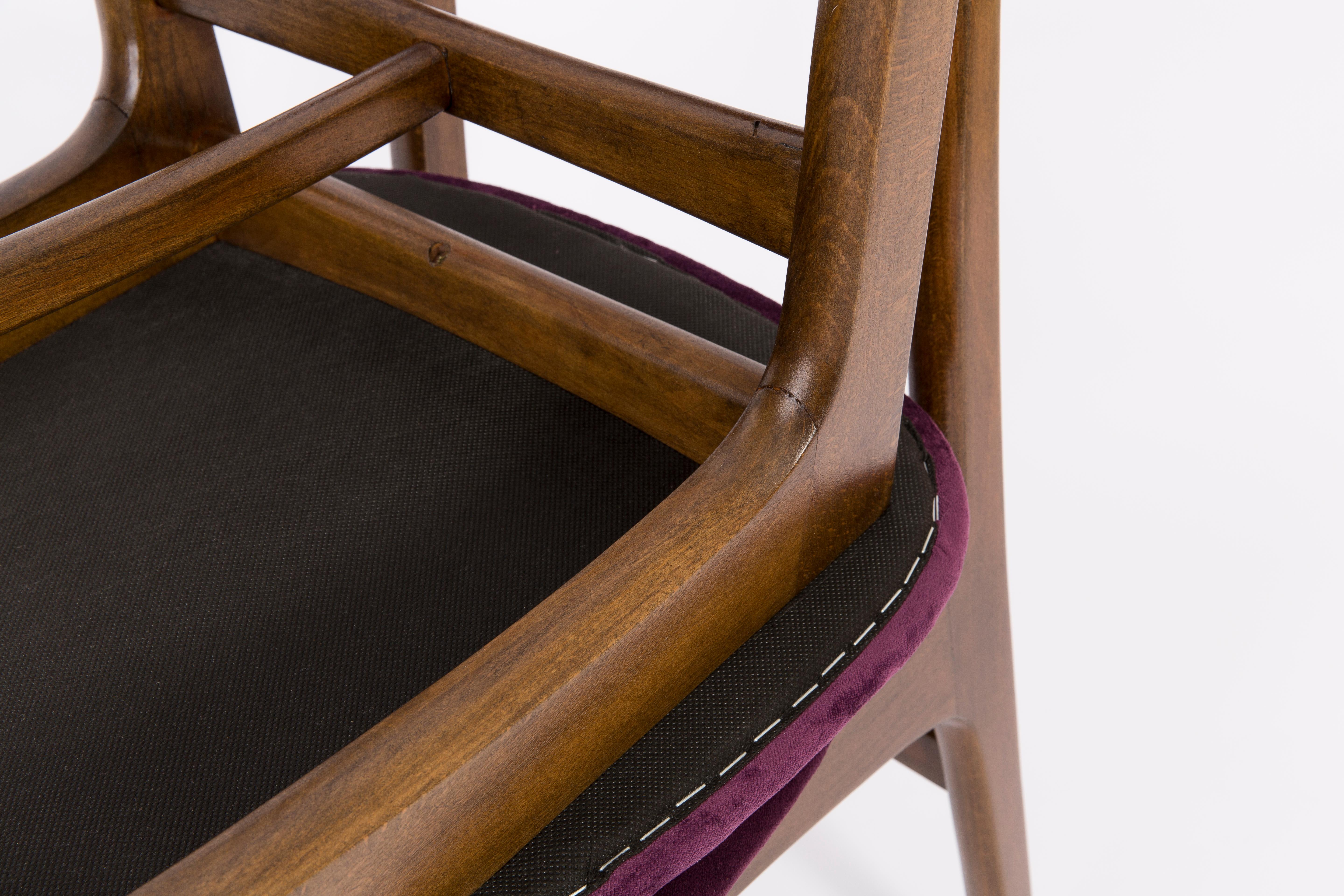 Set of Four 20th Century Plum Velvet Rajmund Halas Chairs, 1960s For Sale 2