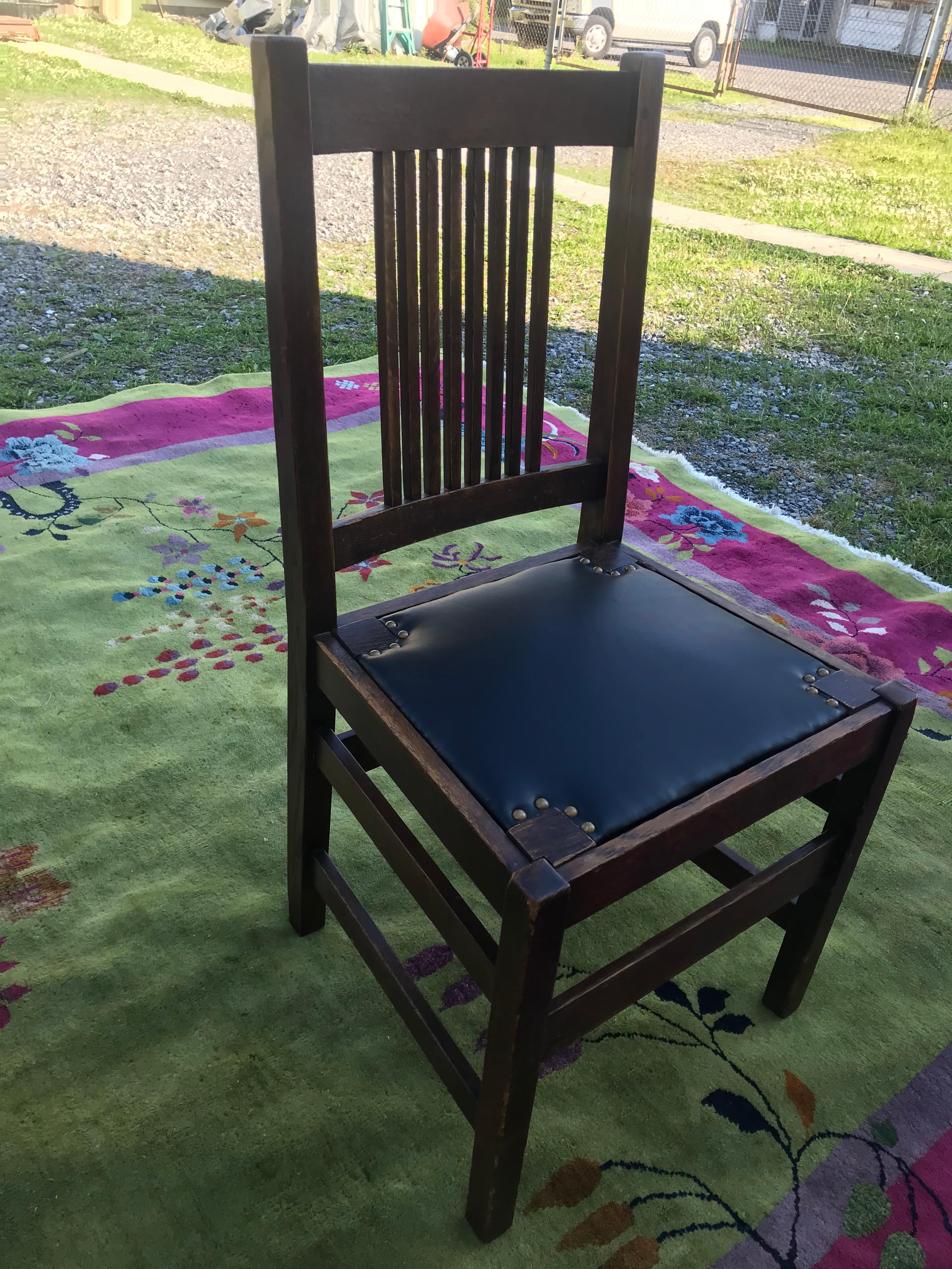 Ensemble de quatre (4) chaises Stickley de L&JG anciennes - W7430 en vente 4