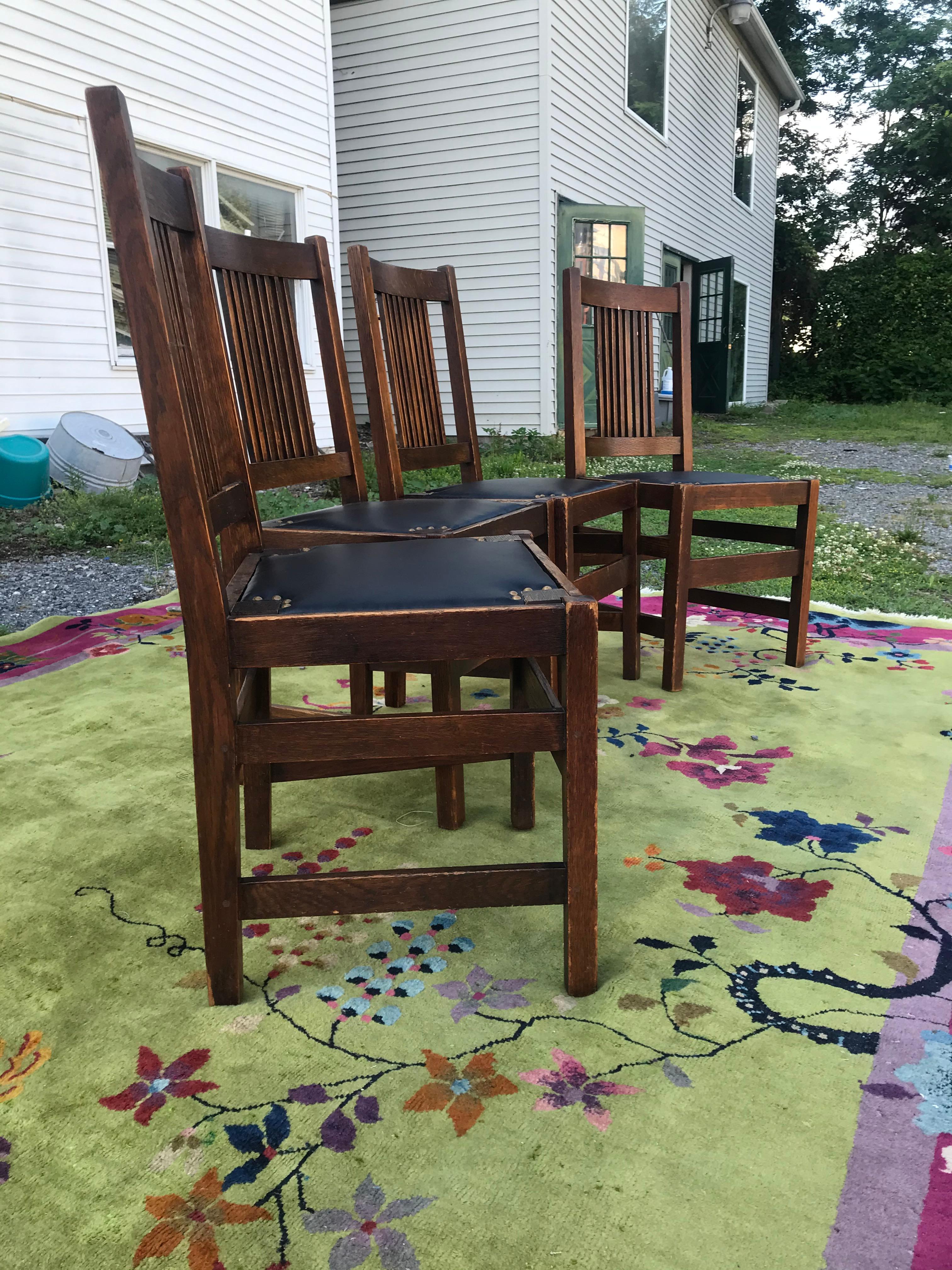 20ième siècle Ensemble de quatre (4) chaises Stickley de L&JG anciennes - W7430 en vente