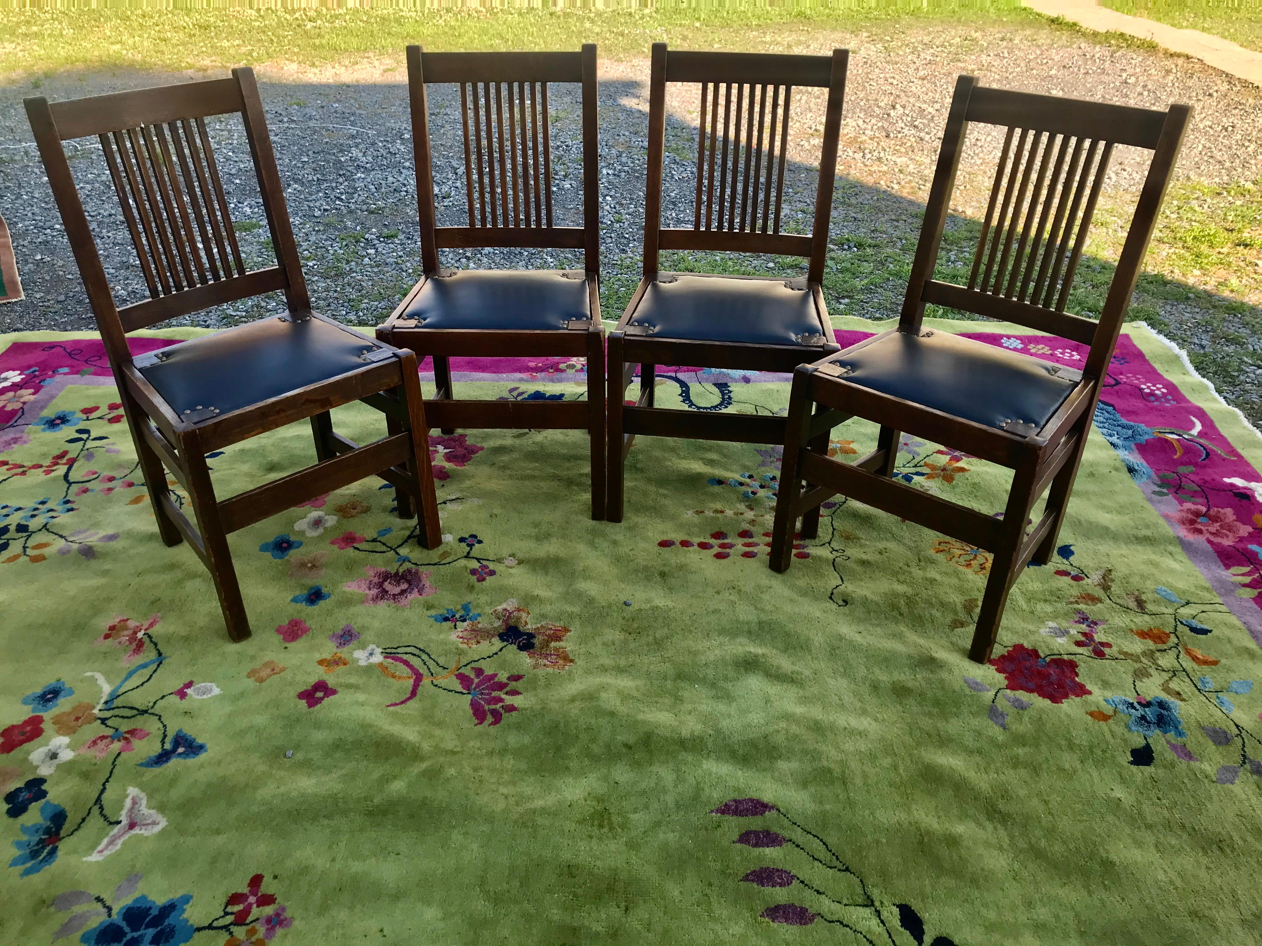 Ensemble de quatre (4) chaises Stickley de L&JG anciennes - W7430 en vente 2